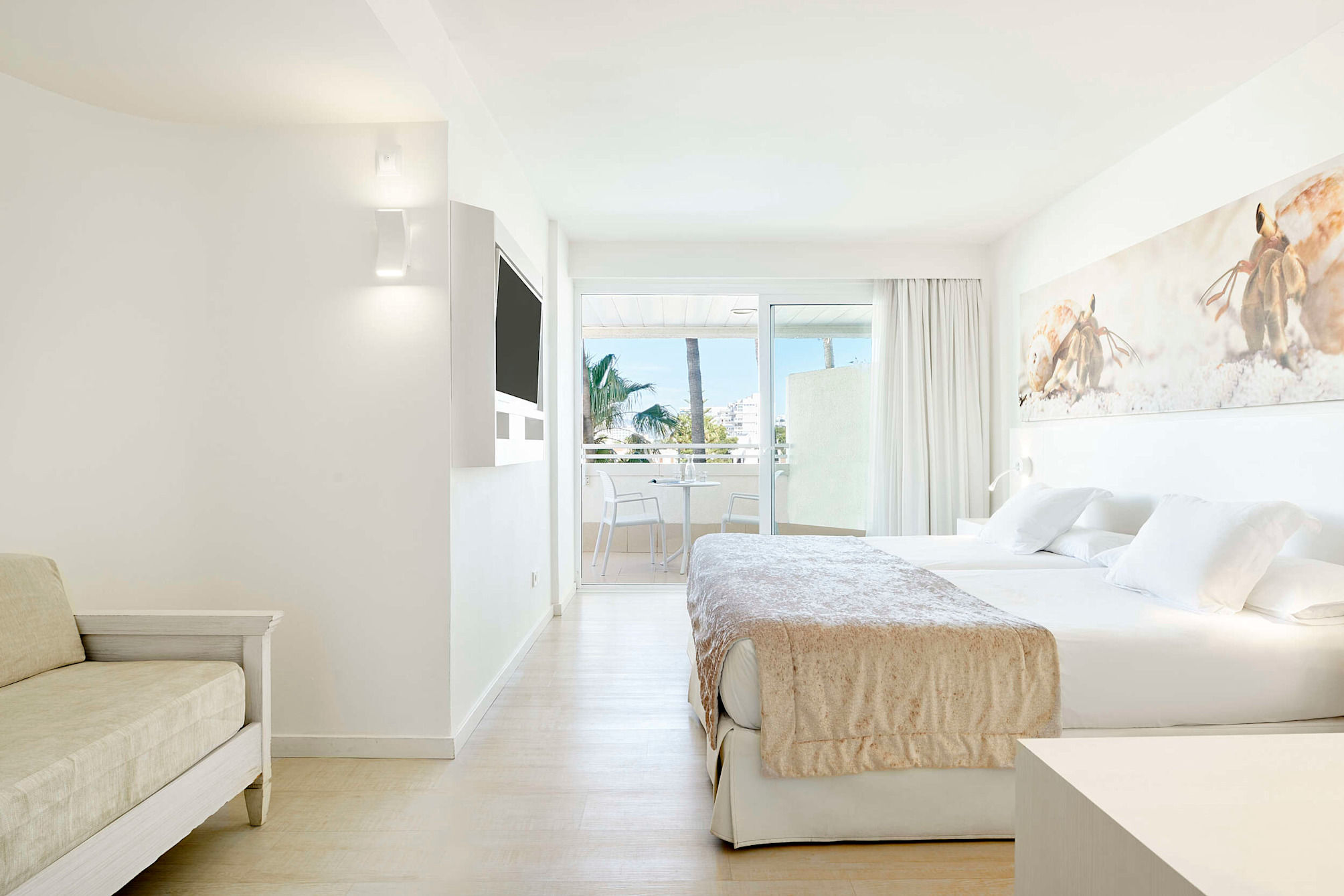 Iberostar Waves Cristina 2