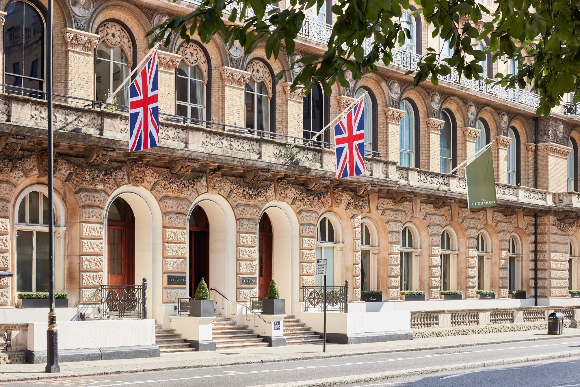 The Clermont London, Victoria 1