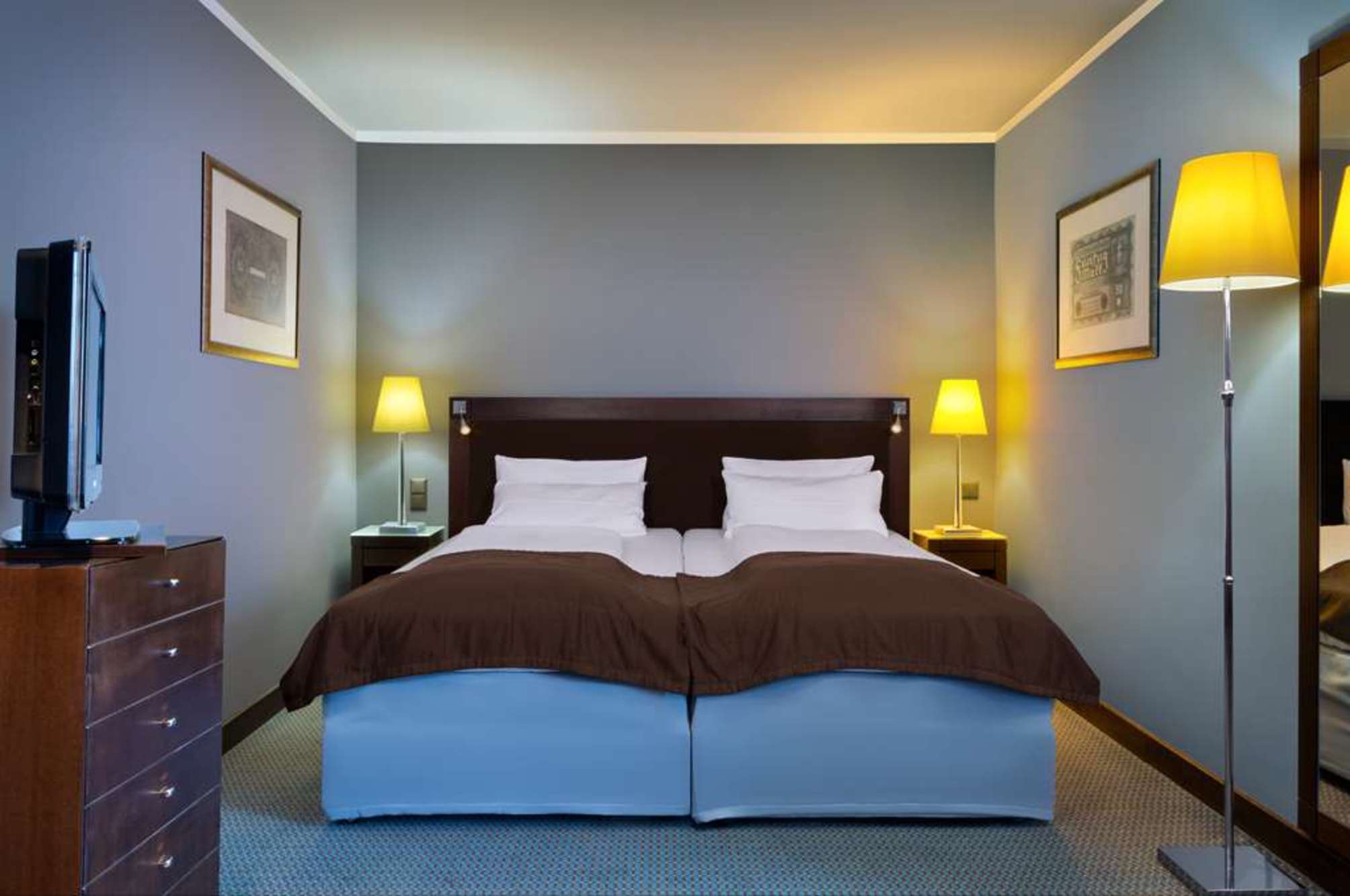 Savigny Hotel Frankfurt 1