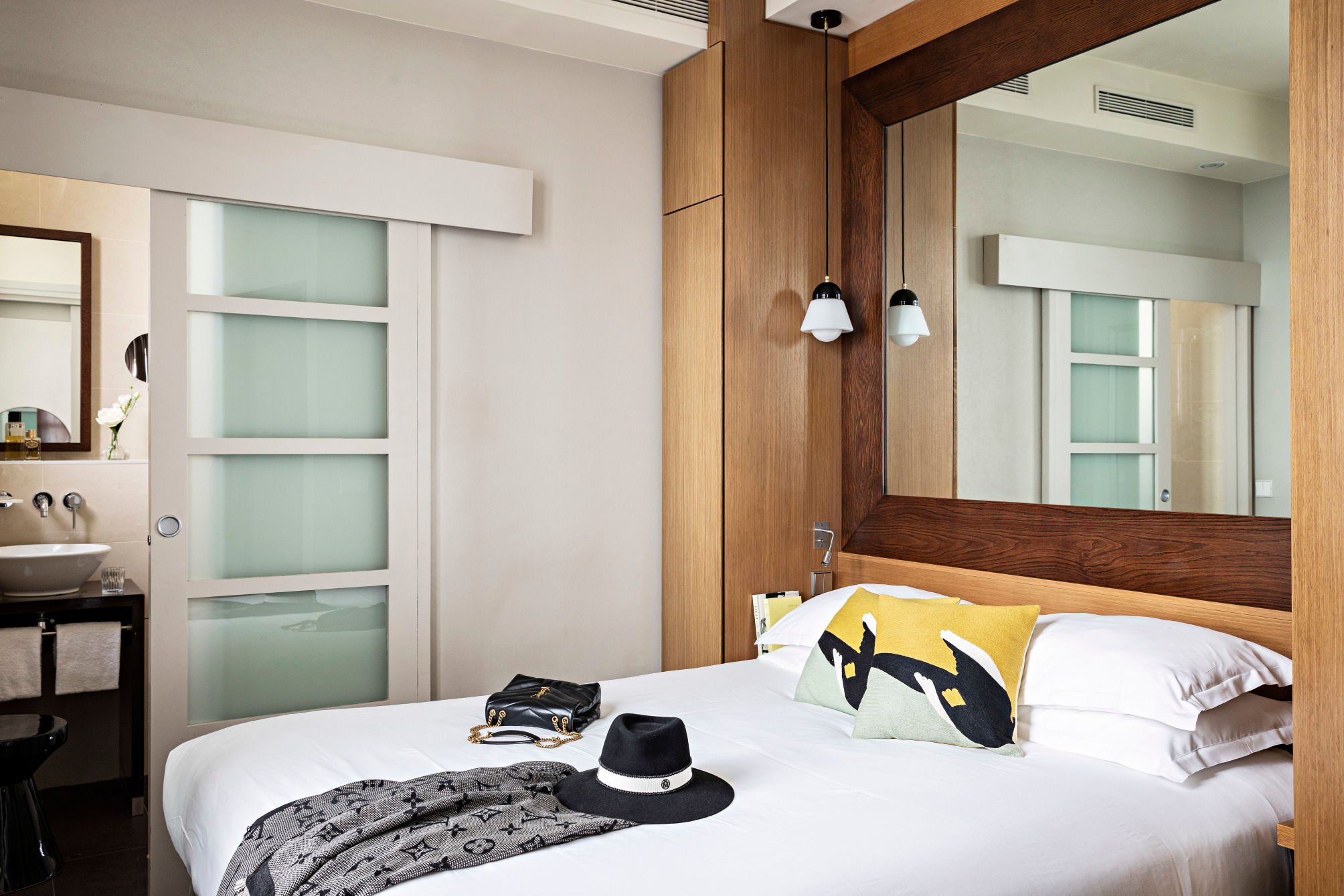 Holiday Inn PARIS PALAIS DE L’ELYSÉE by IHG 1