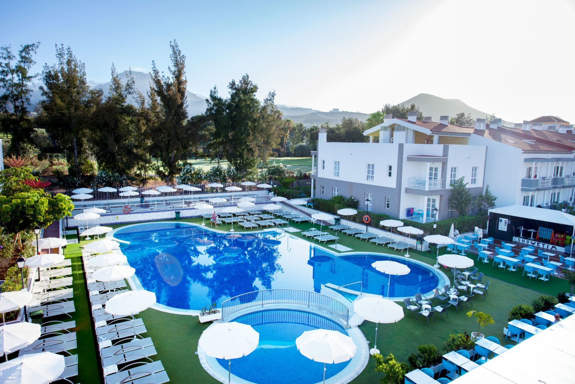 Coral Compostela Beach Golf 1