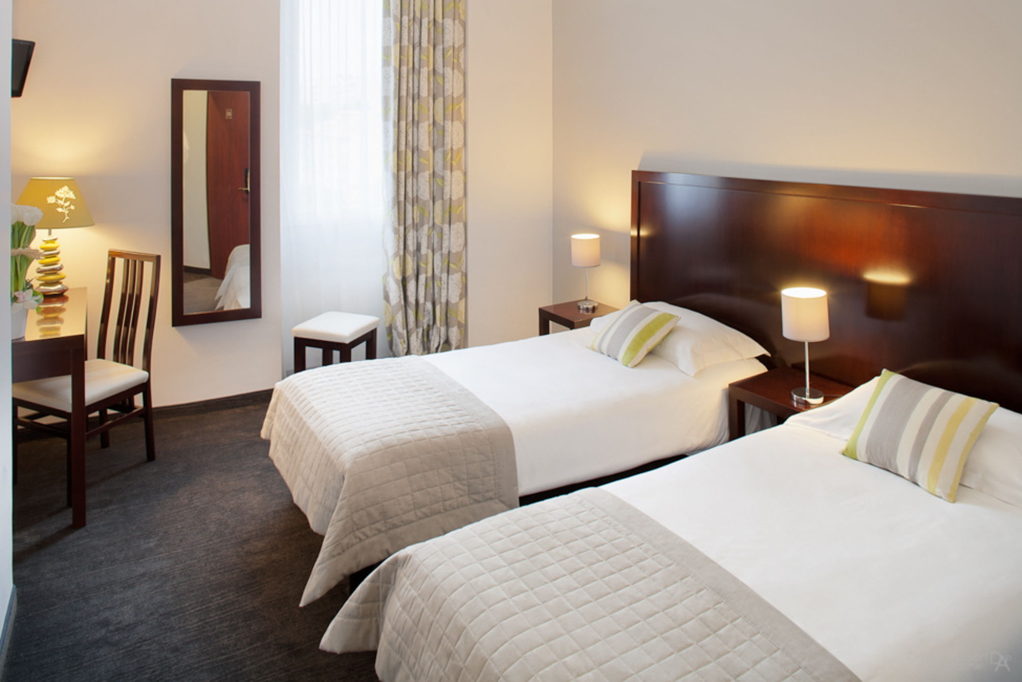 Standard twin room