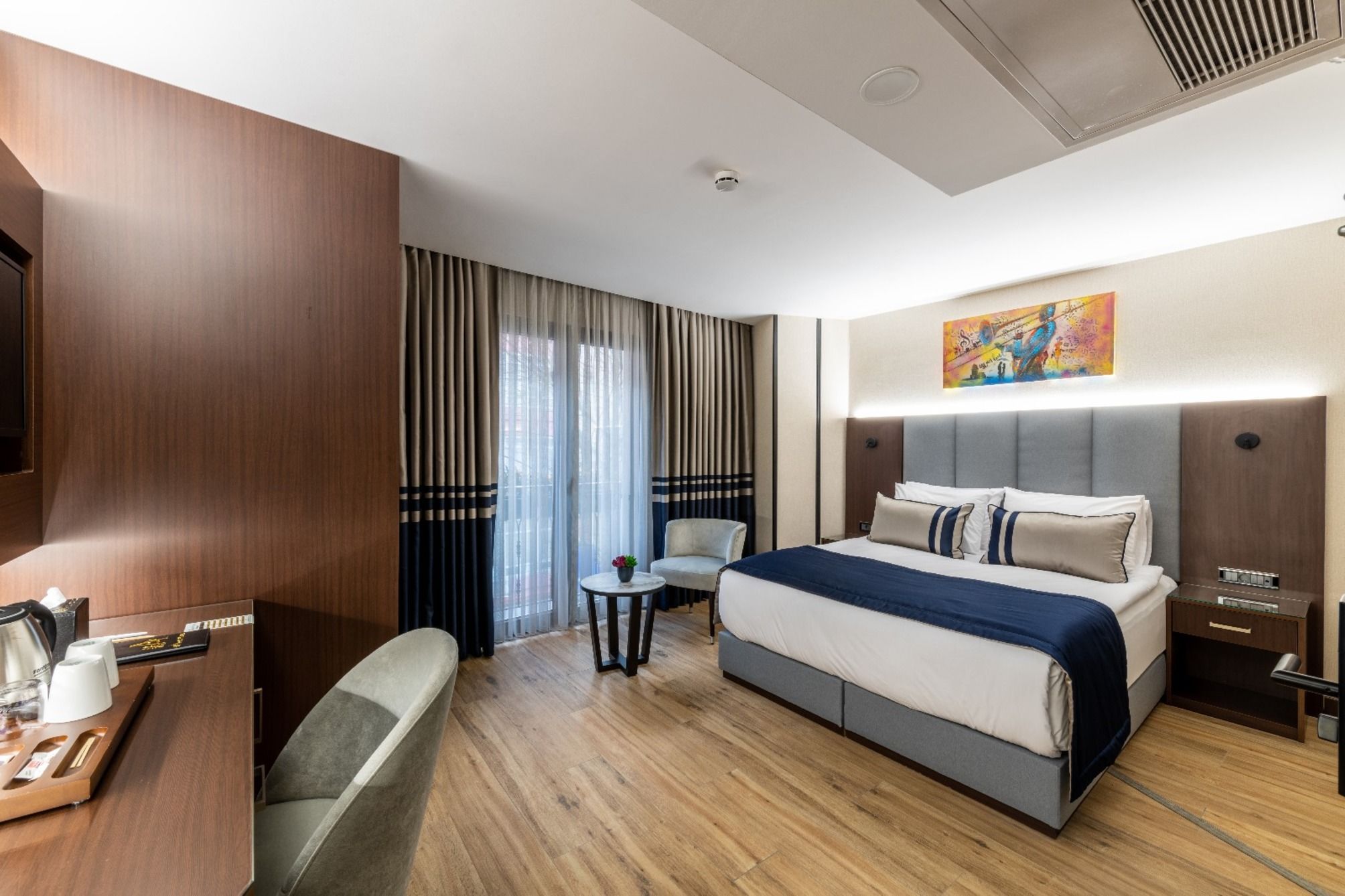 Aprilis Deluxe Hotel 1