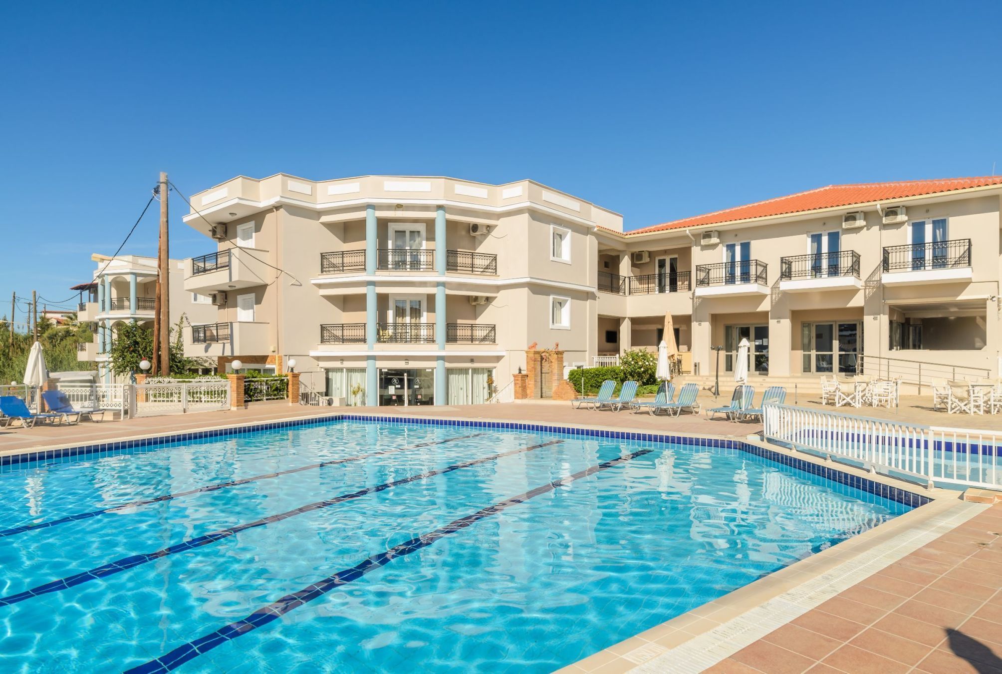 Karras Hotel 2
