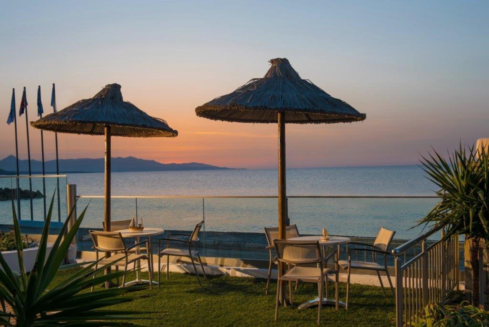 Golden Bay Boutique Hotel & Bungalows 1