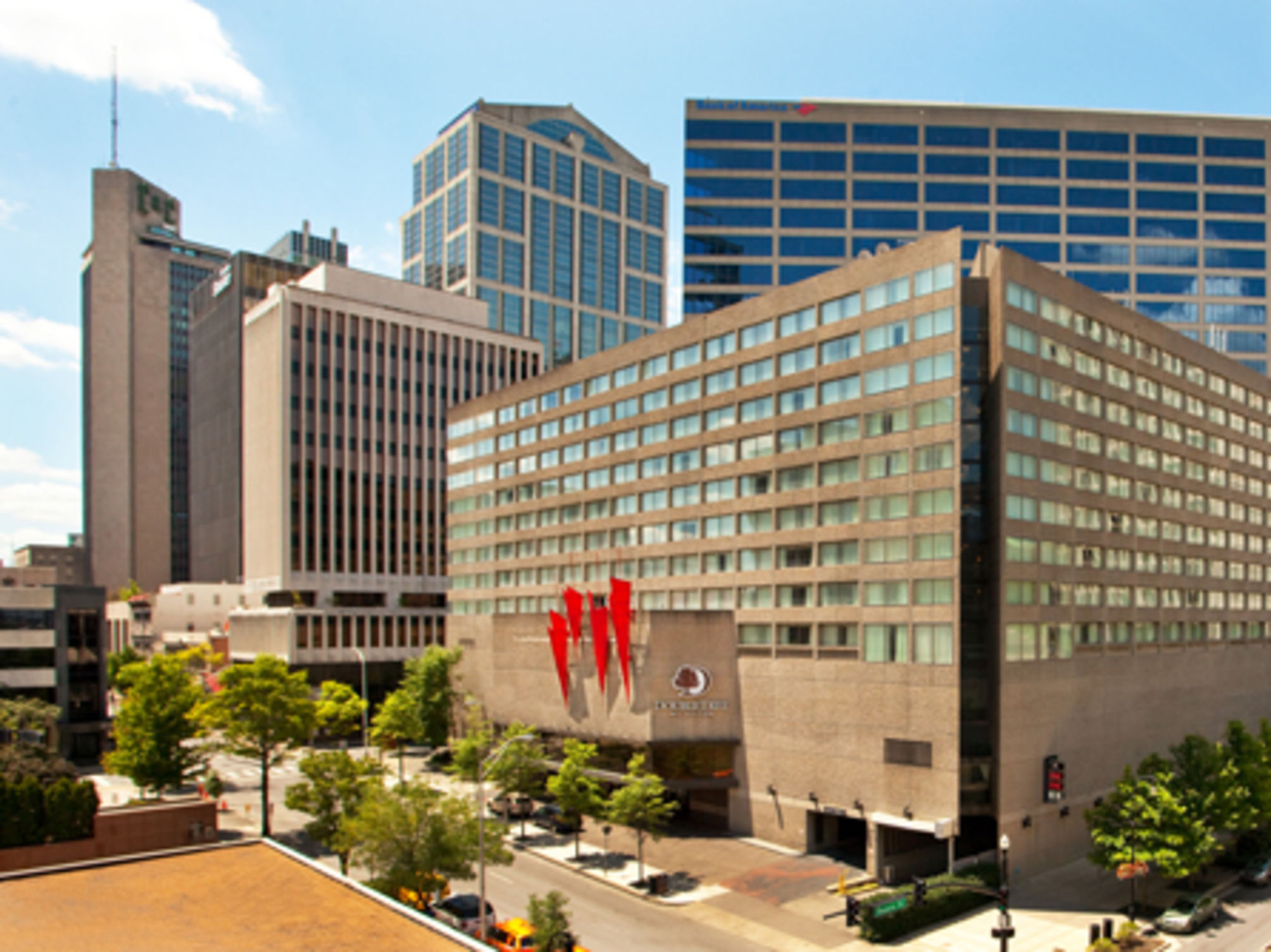 DoubleTree by Hilton Nashville Downtown 2