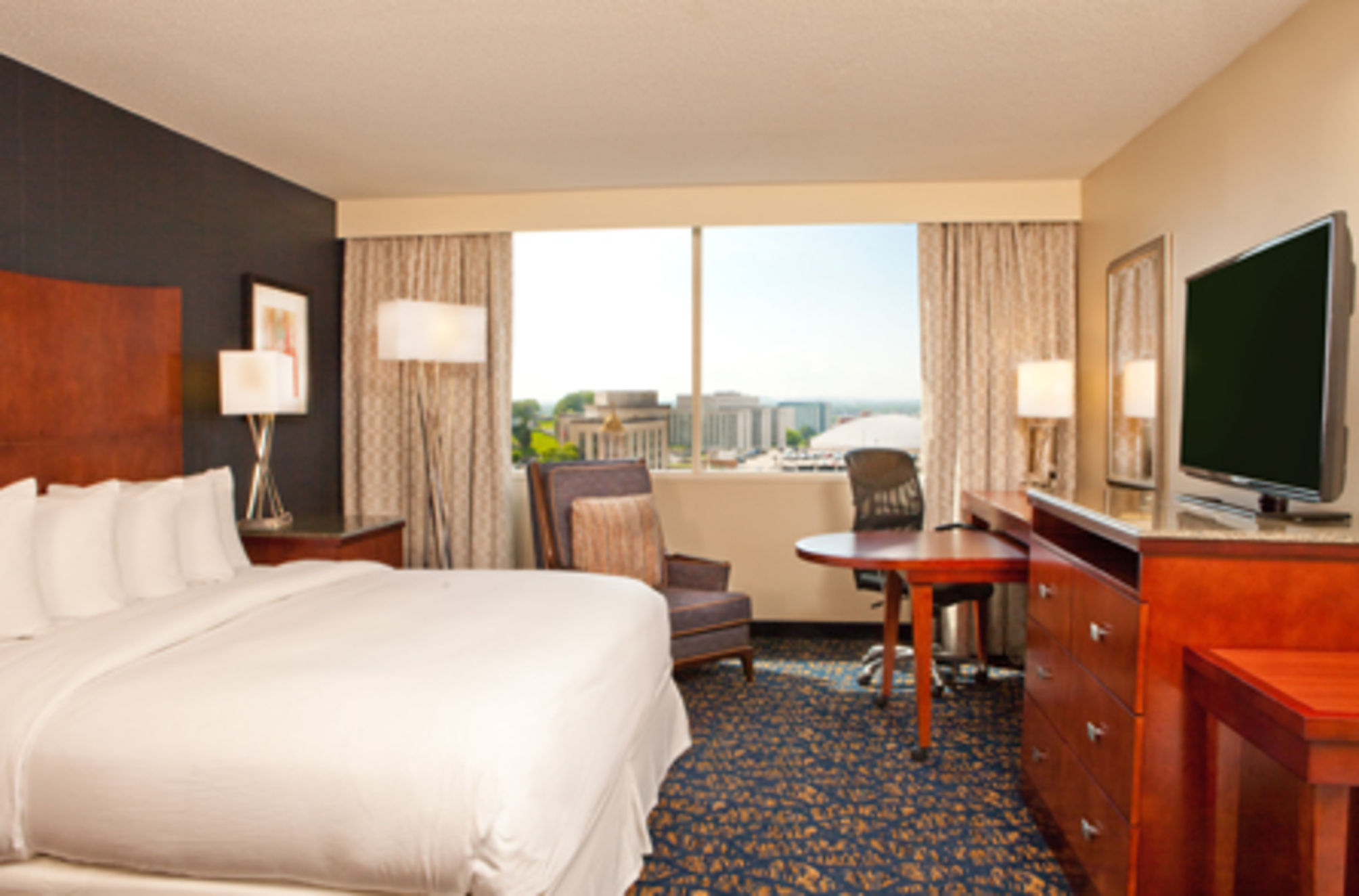 DoubleTree by Hilton Nashville Downtown 1