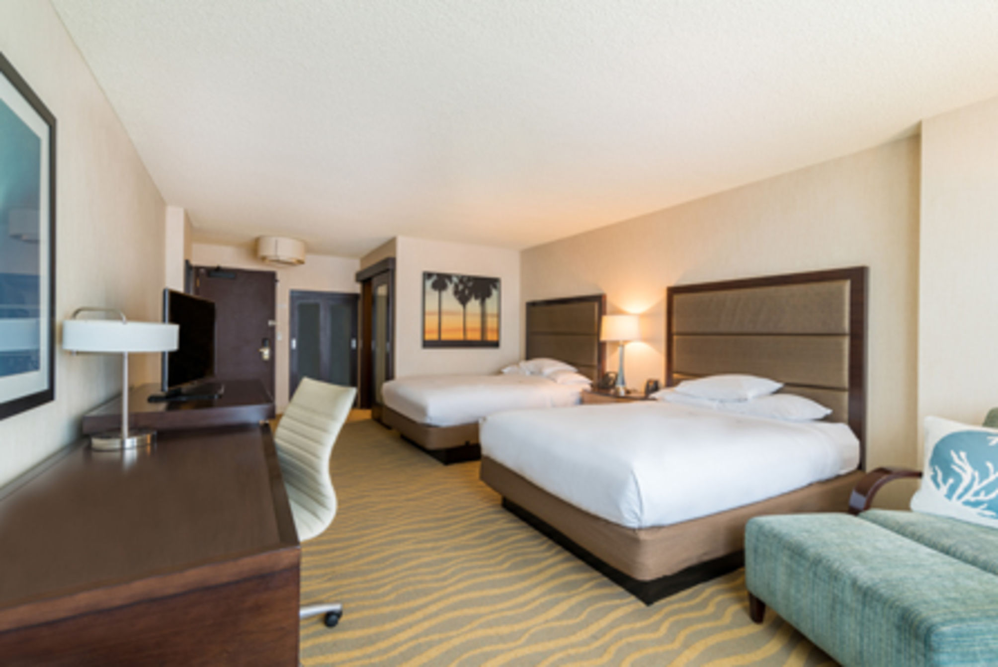 DoubleTree by Hilton San Diego Mission Valley 2