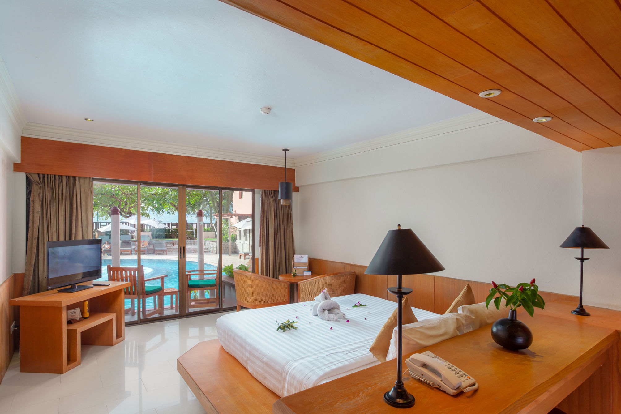 Seaview Patong Hotel 2
