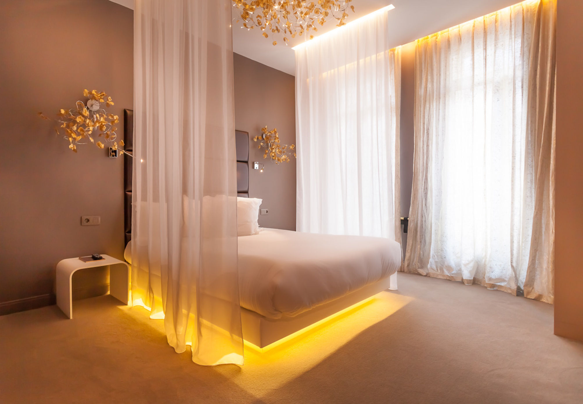 Legend Hôtel Paris 1