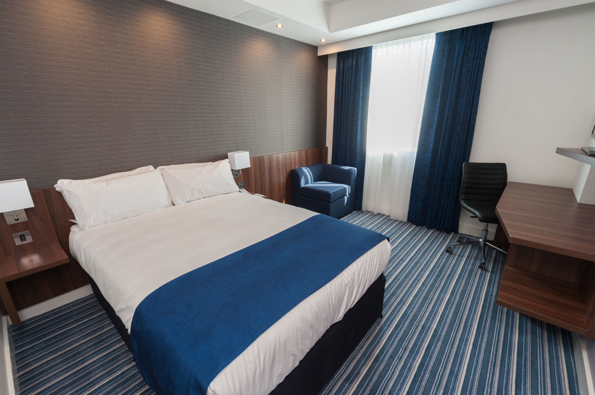 Holiday Inn Express ABERDEEN AIRPORT by IHG 2