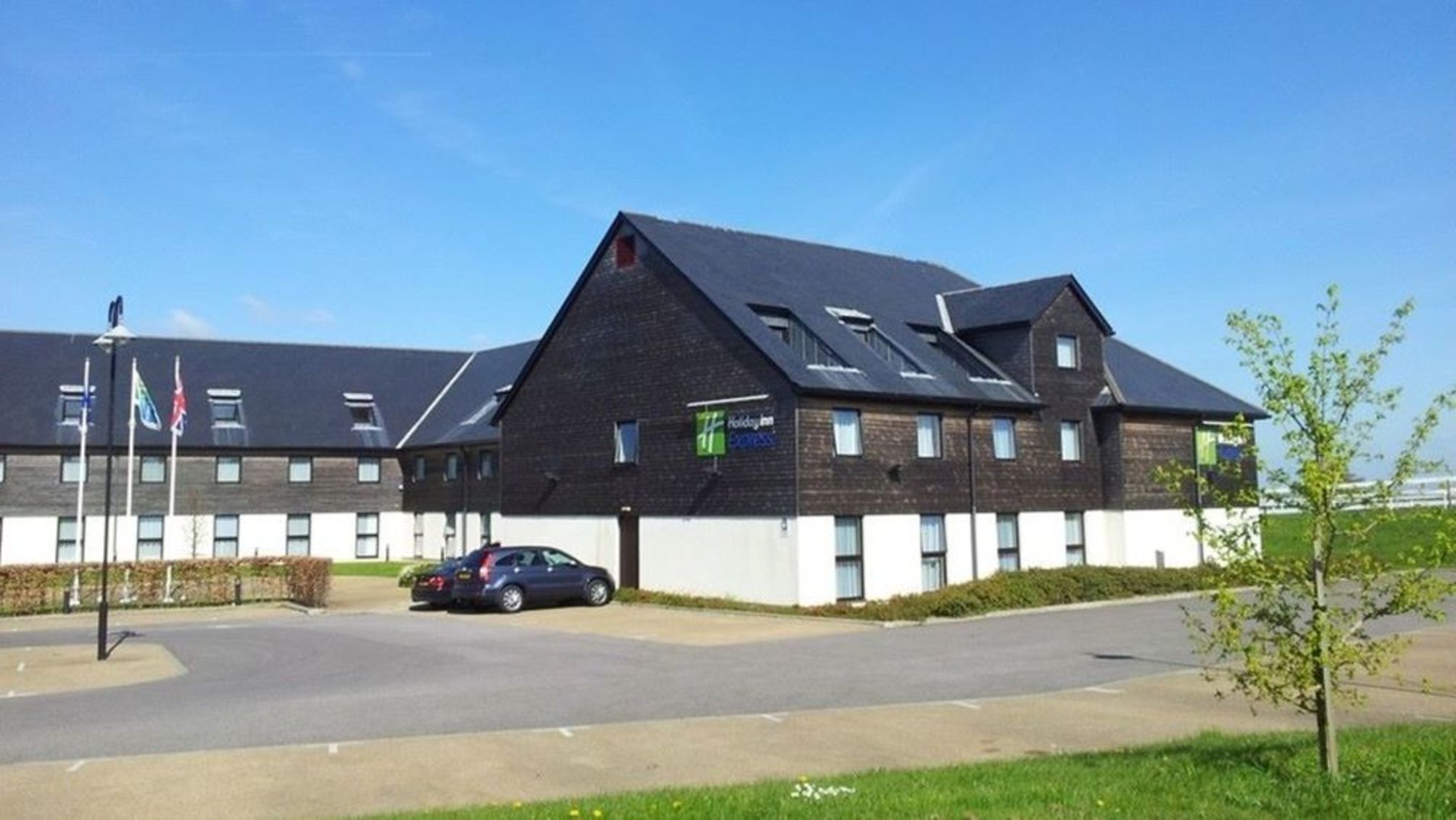 Holiday Inn Express LONDON - EPSOM DOWNS by IHG 2