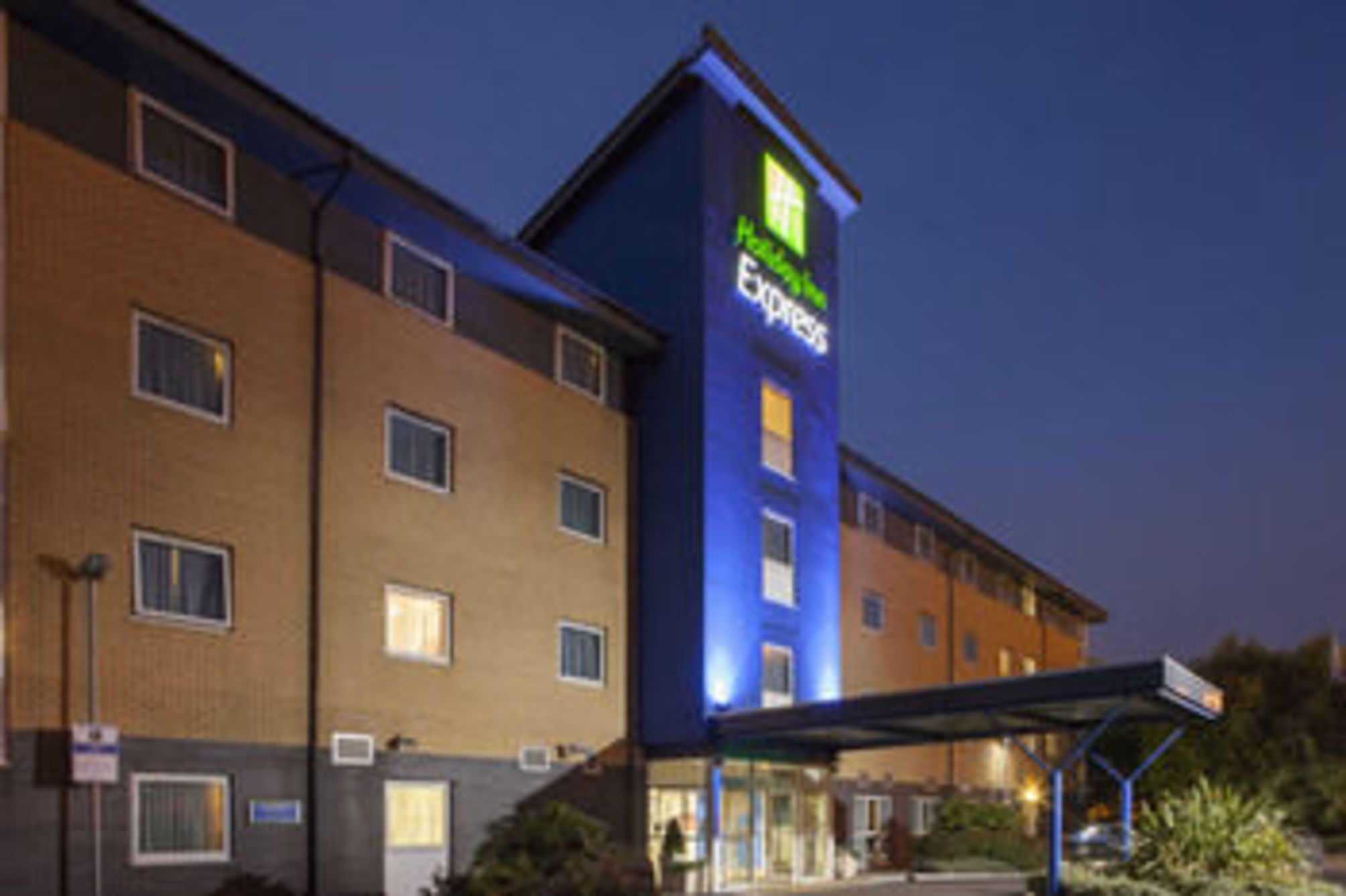Holiday Inn Express BIRMINGHAM - STAR CITY by IHG 2