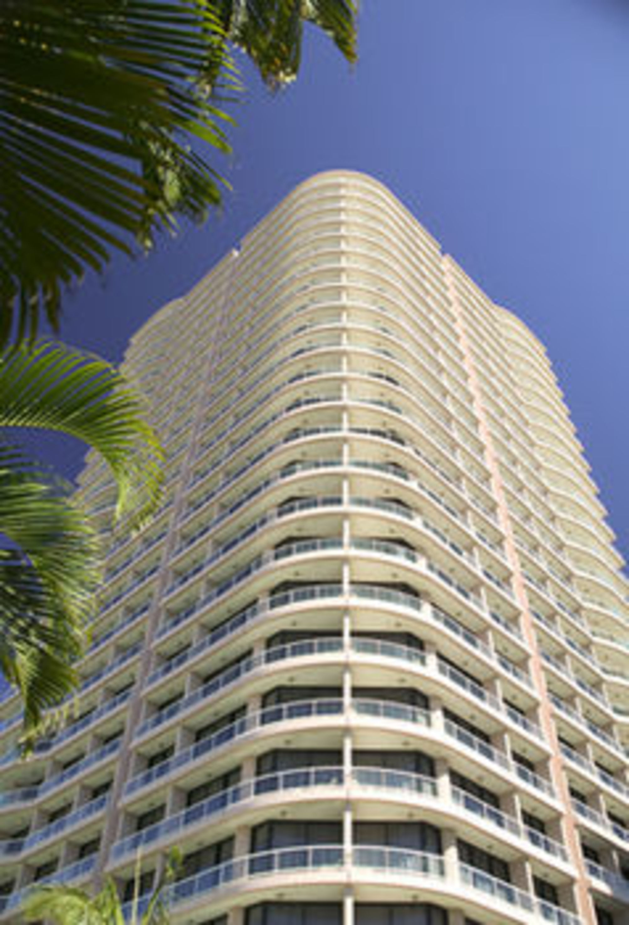 Crowne Plaza SURFERS PARADISE by IHG 1