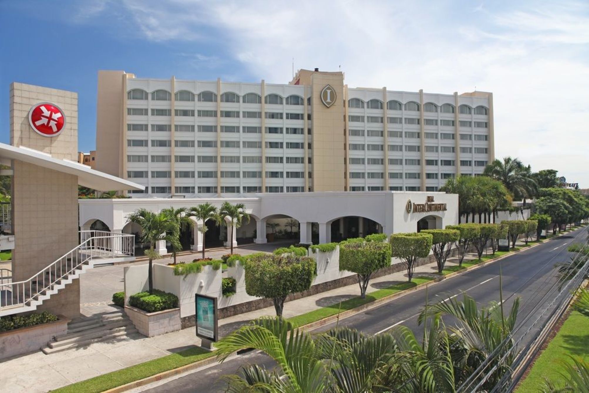 InterContinental Hotels SAN SALVADOR-METROCENTRO MALL by IHG 2
