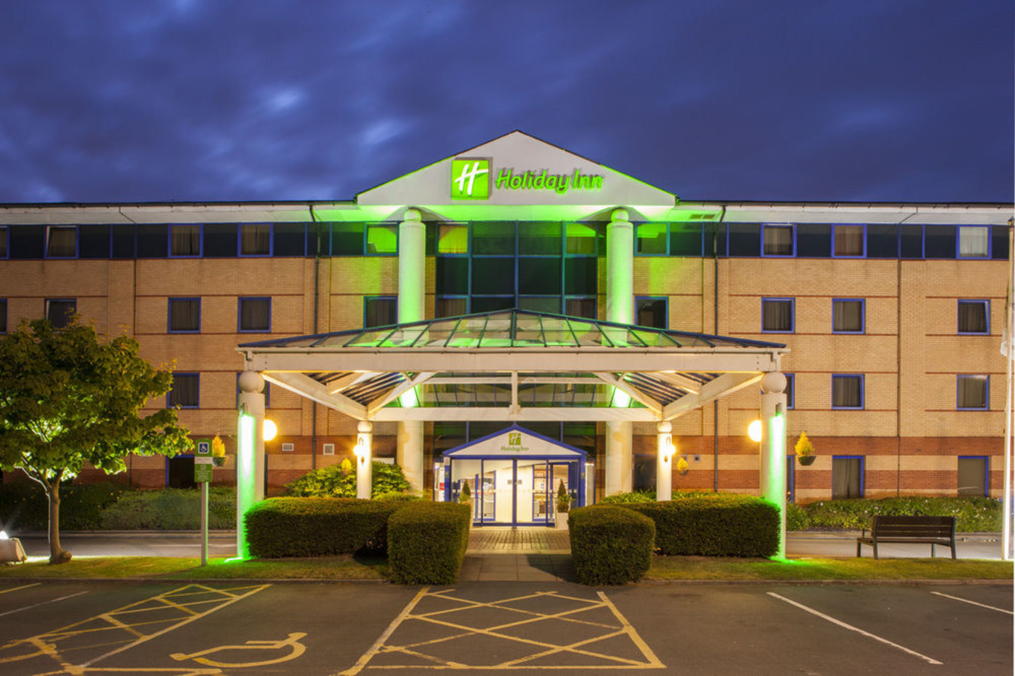 Holiday Inn WARRINGTON by IHG 2