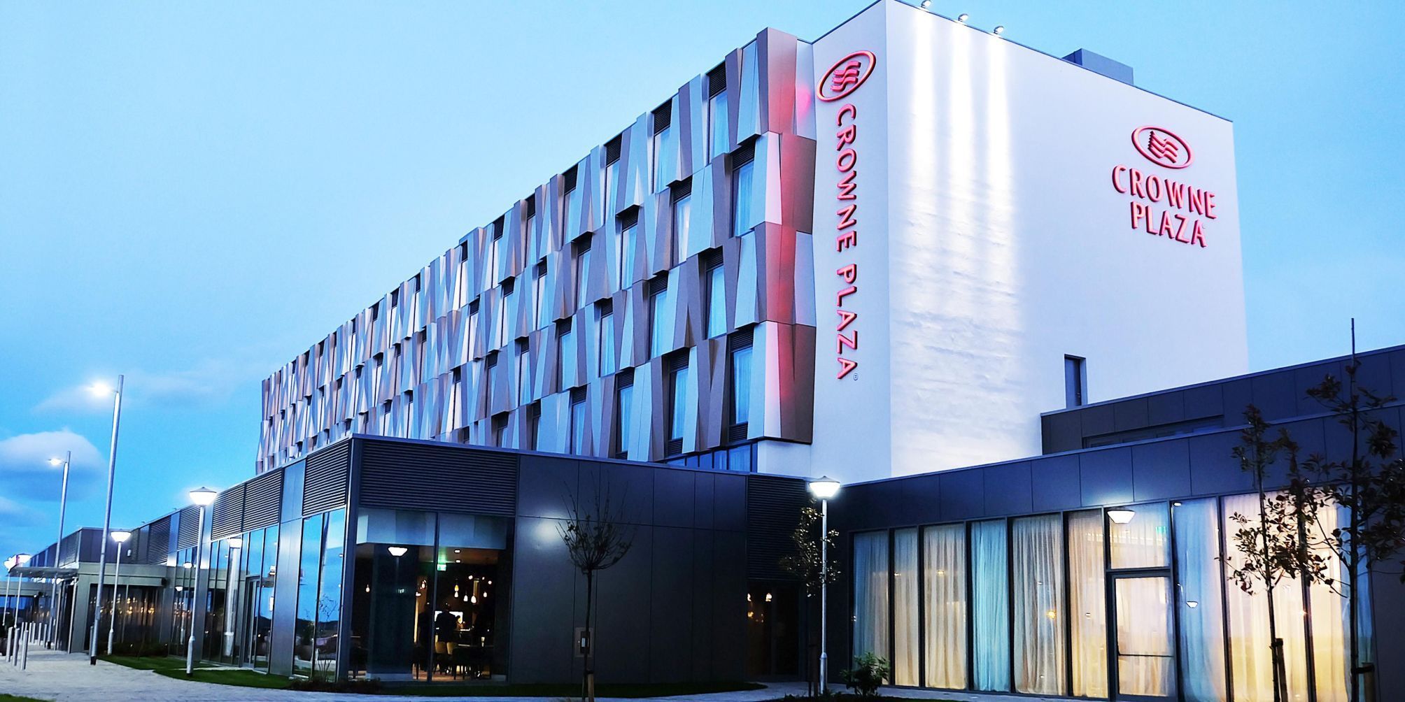 Crowne Plaza ABERDEEN AIRPORT by IHG 2