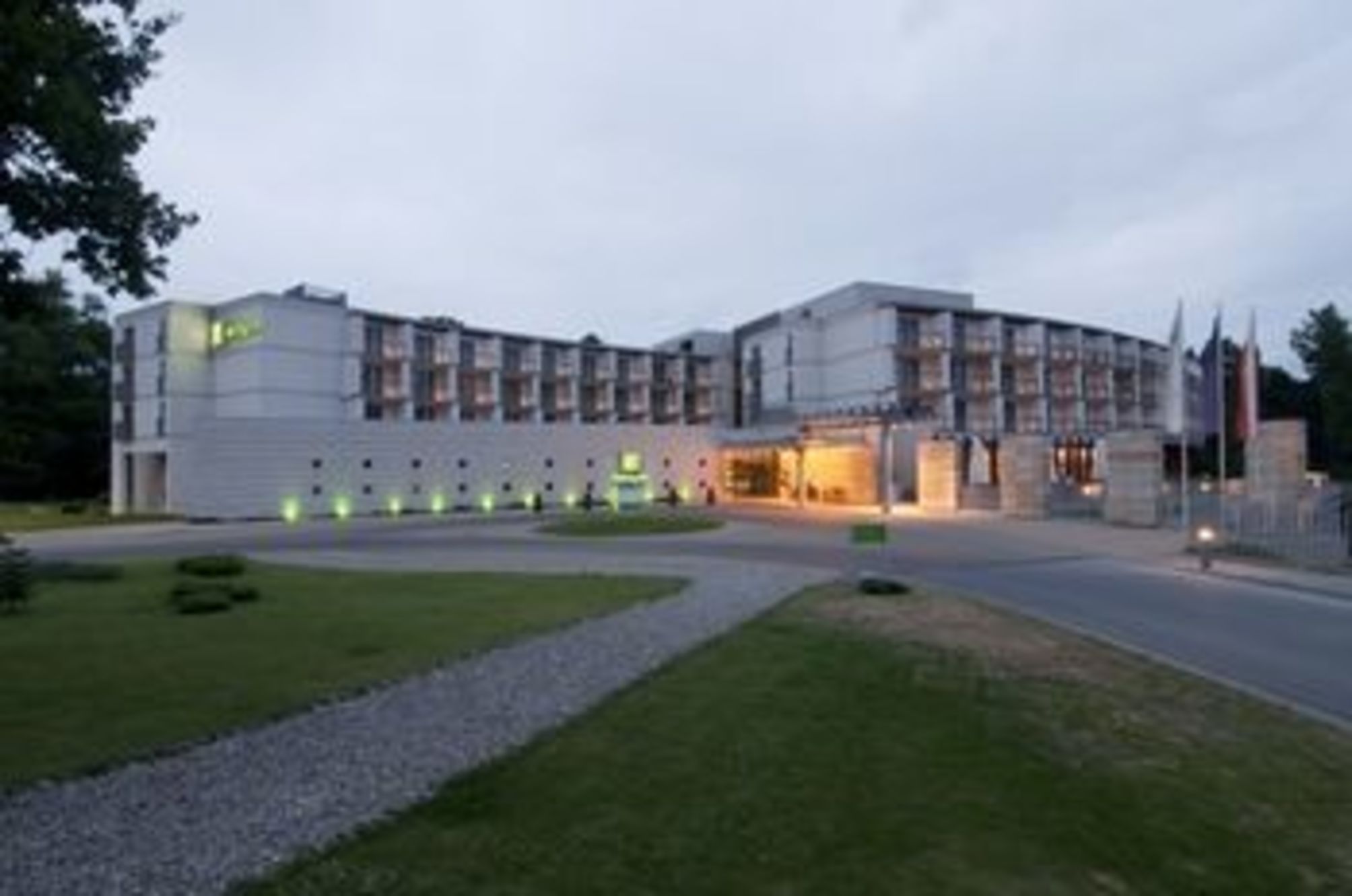 Holiday Inn Resort WARSAW - JOZEFOW by IHG 2