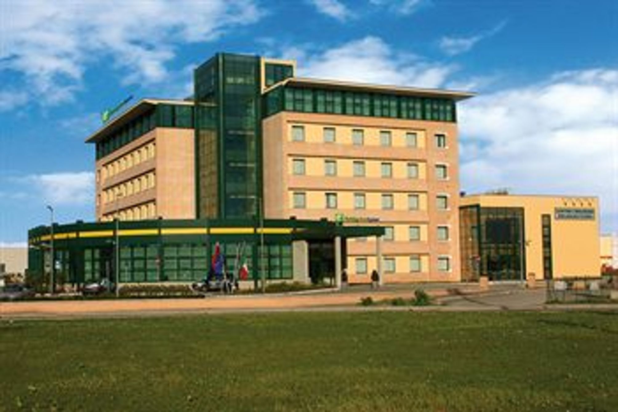 Holiday Inn BOLOGNA - FIERA by IHG 2