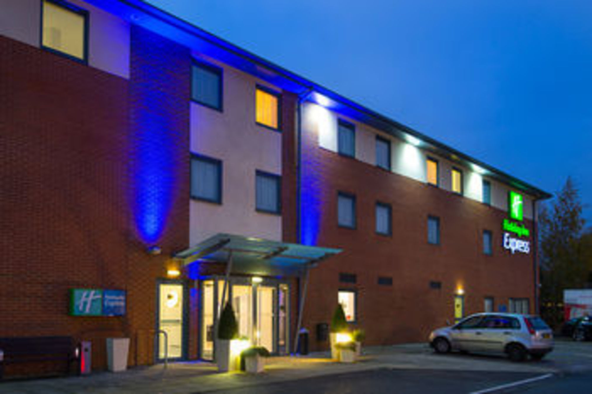 Holiday Inn Express BEDFORD by IHG 2