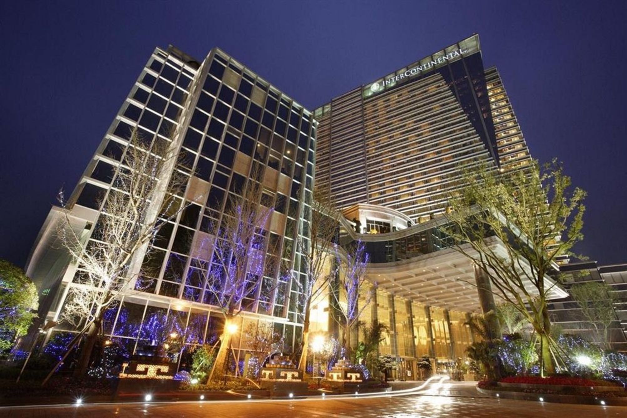 InterContinental Hotels CENTURY CITY CHENGDU by IHG 1