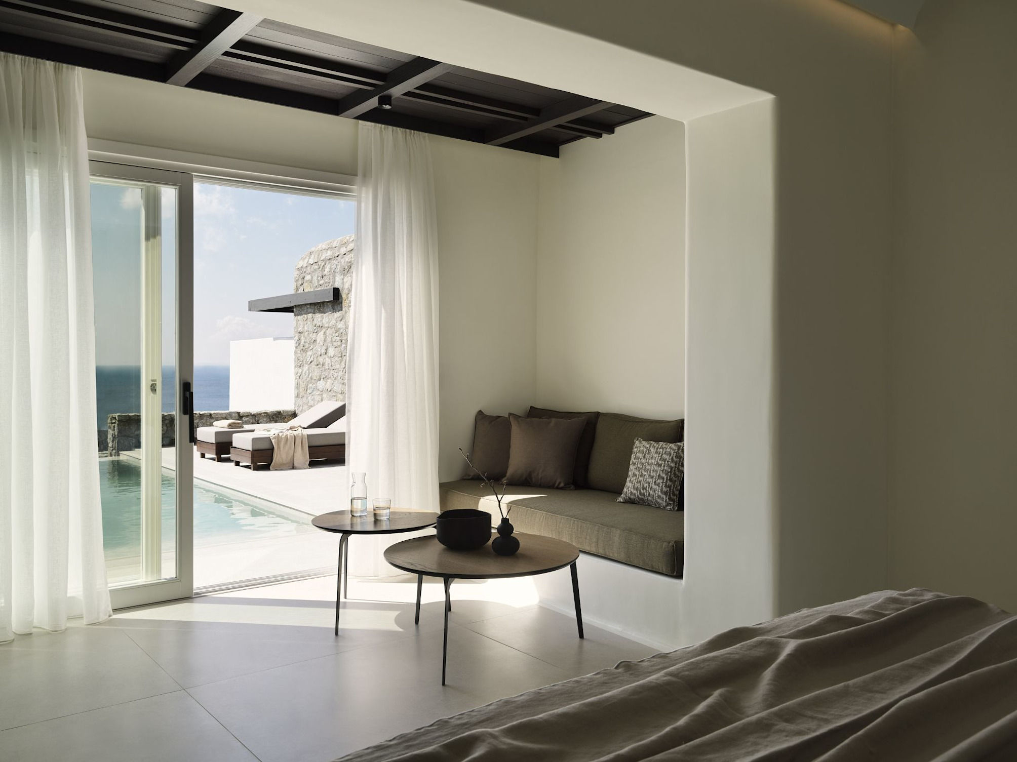 Suite with Private Pool and Sea View
