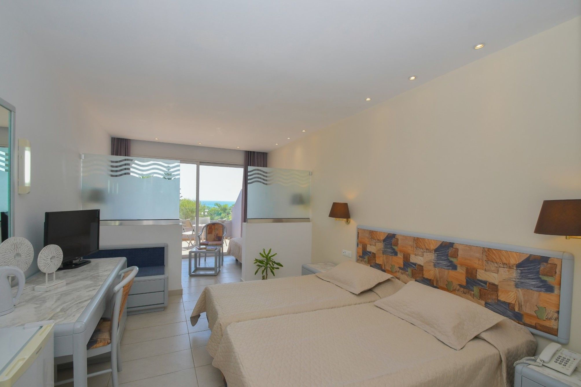Family Room with Sea View