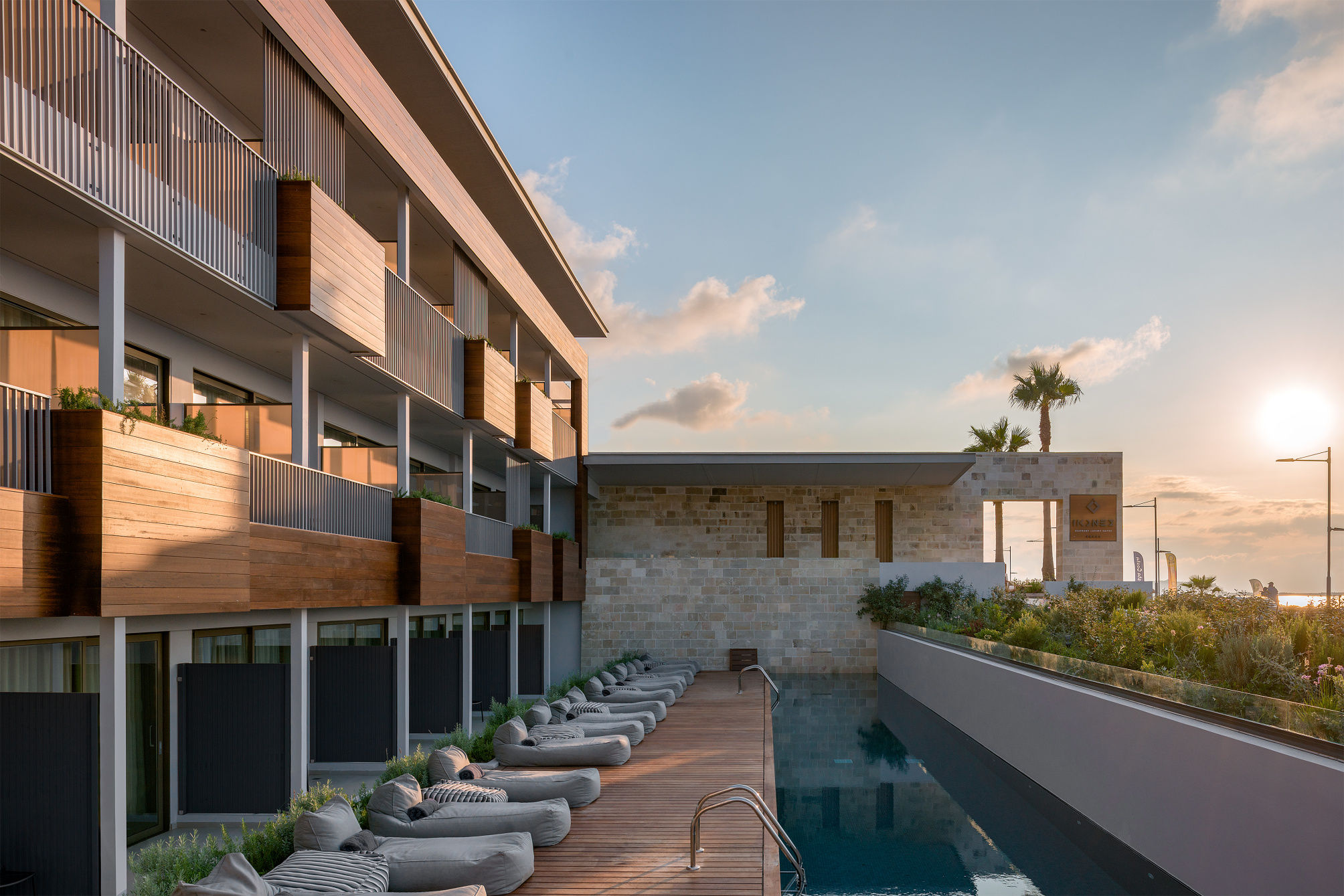 Ikones Seafront Suites 2