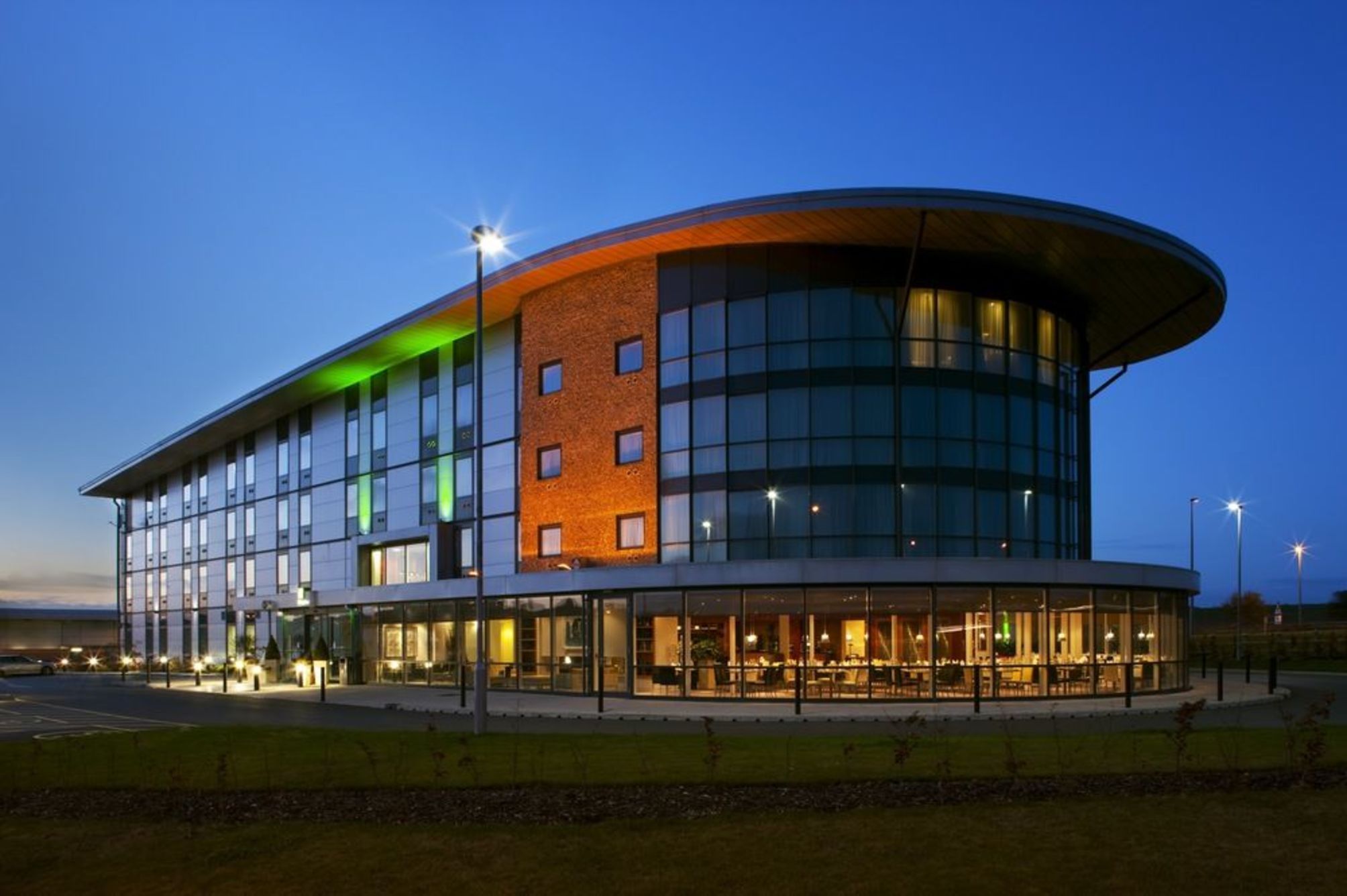 Holiday Inn SALISBURY - STONEHENGE by IHG 1
