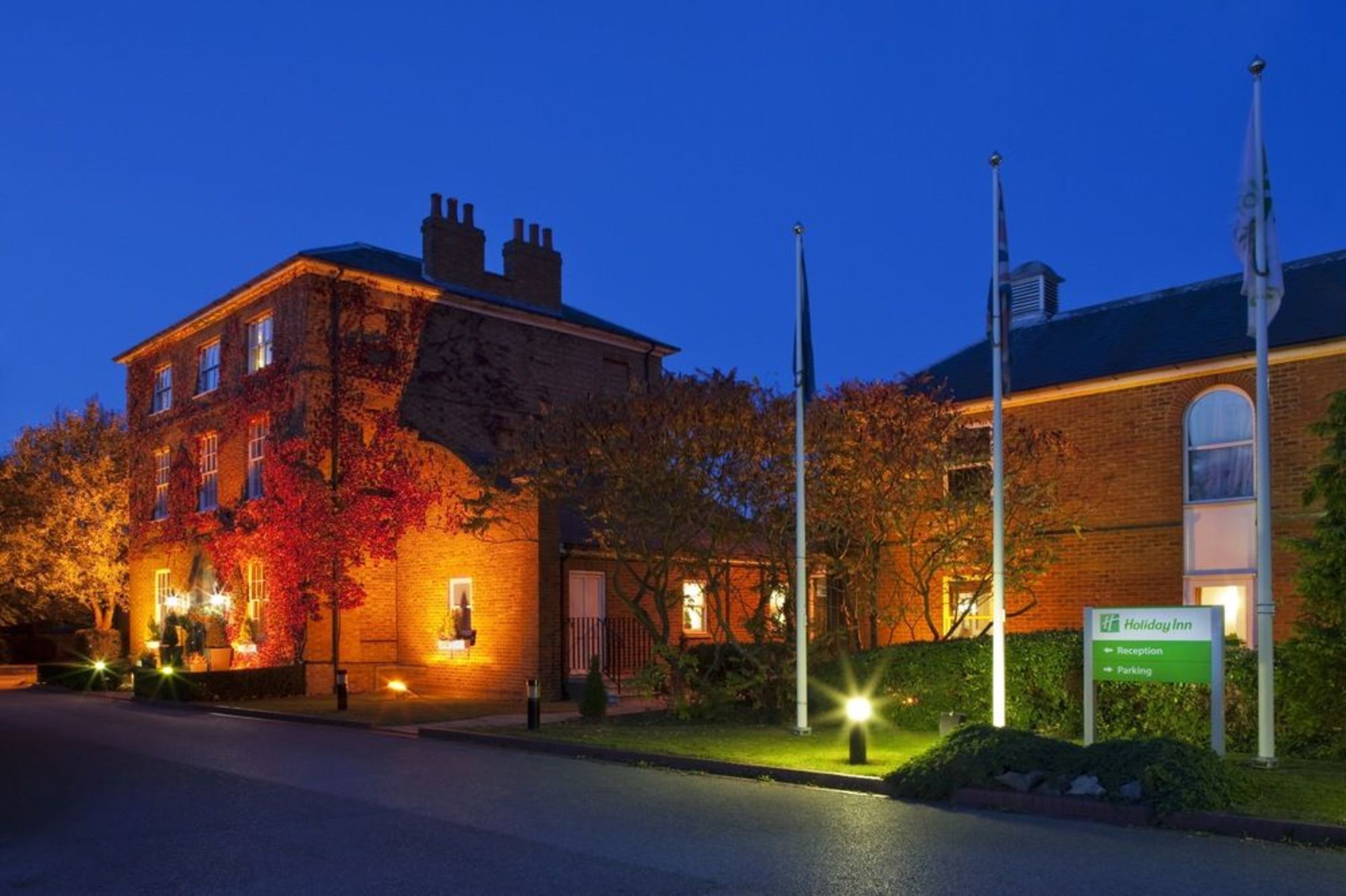 Holiday Inn MILTON KEYNES EAST M1, JCT.14 by IHG 1