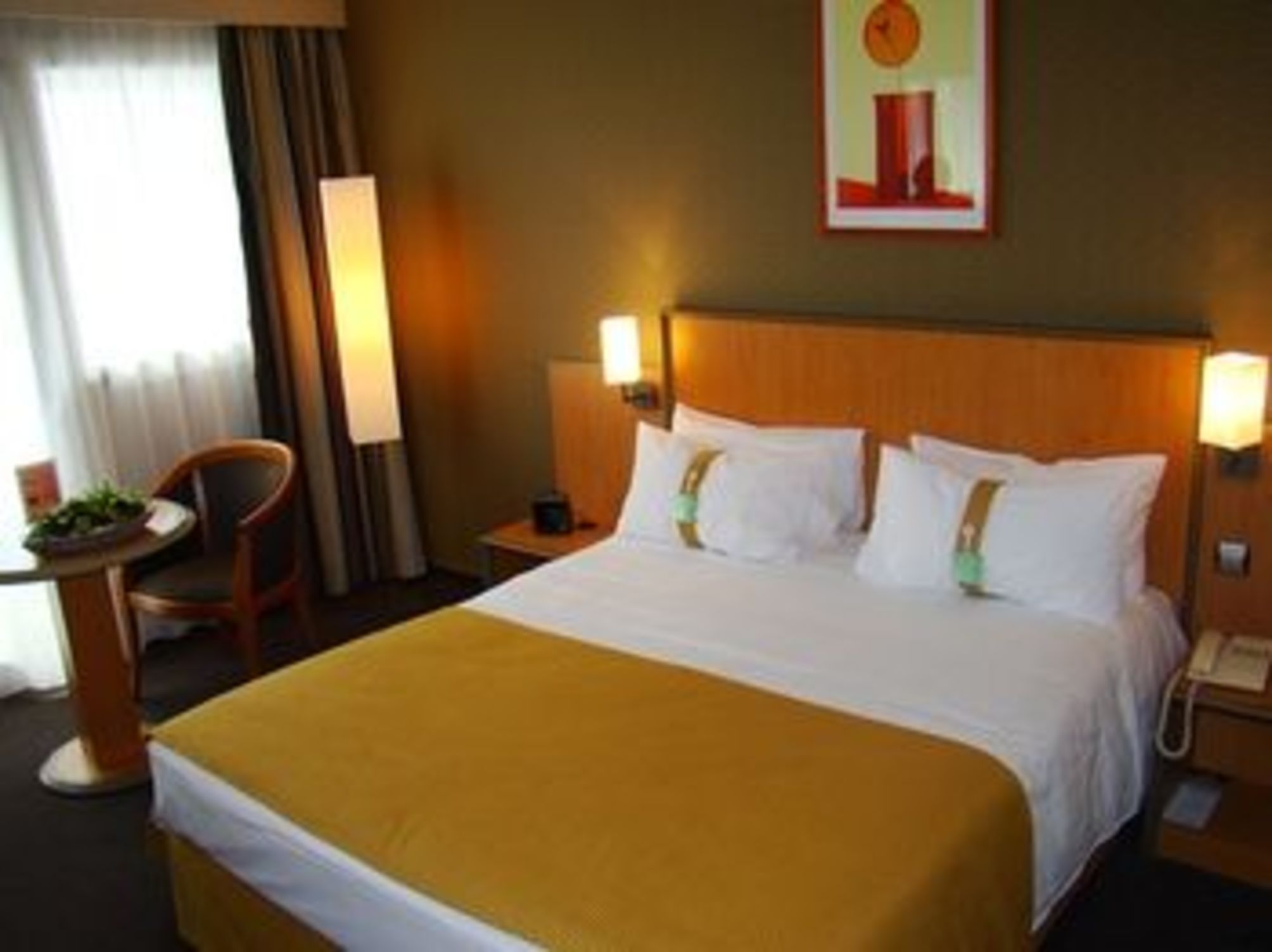 Holiday Inn CALAIS - CENTRE CAR FERRY by IHG 1