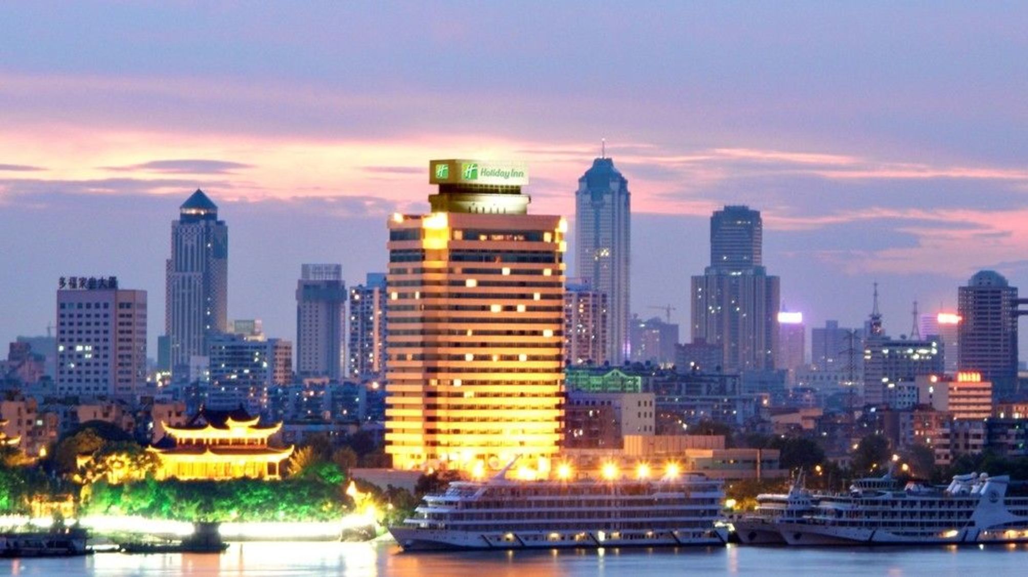 Holiday Inn WUHAN RIVERSIDE by IHG 1