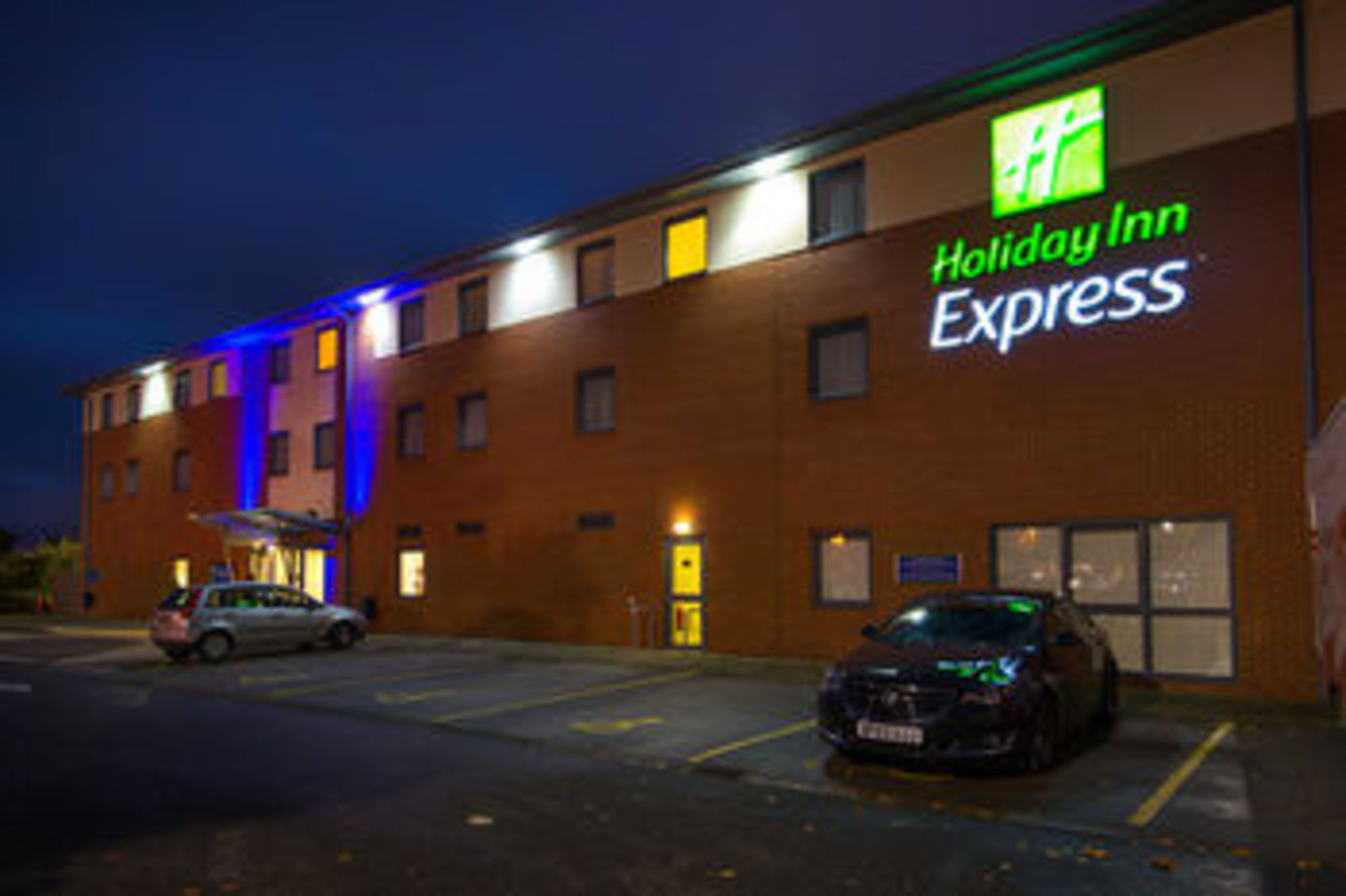 Holiday Inn Express BEDFORD by IHG 1