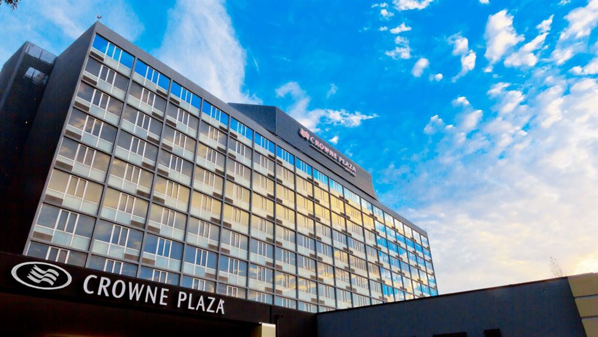 Crowne Plaza SAN FRANCISCO AIRPORT by IHG 1