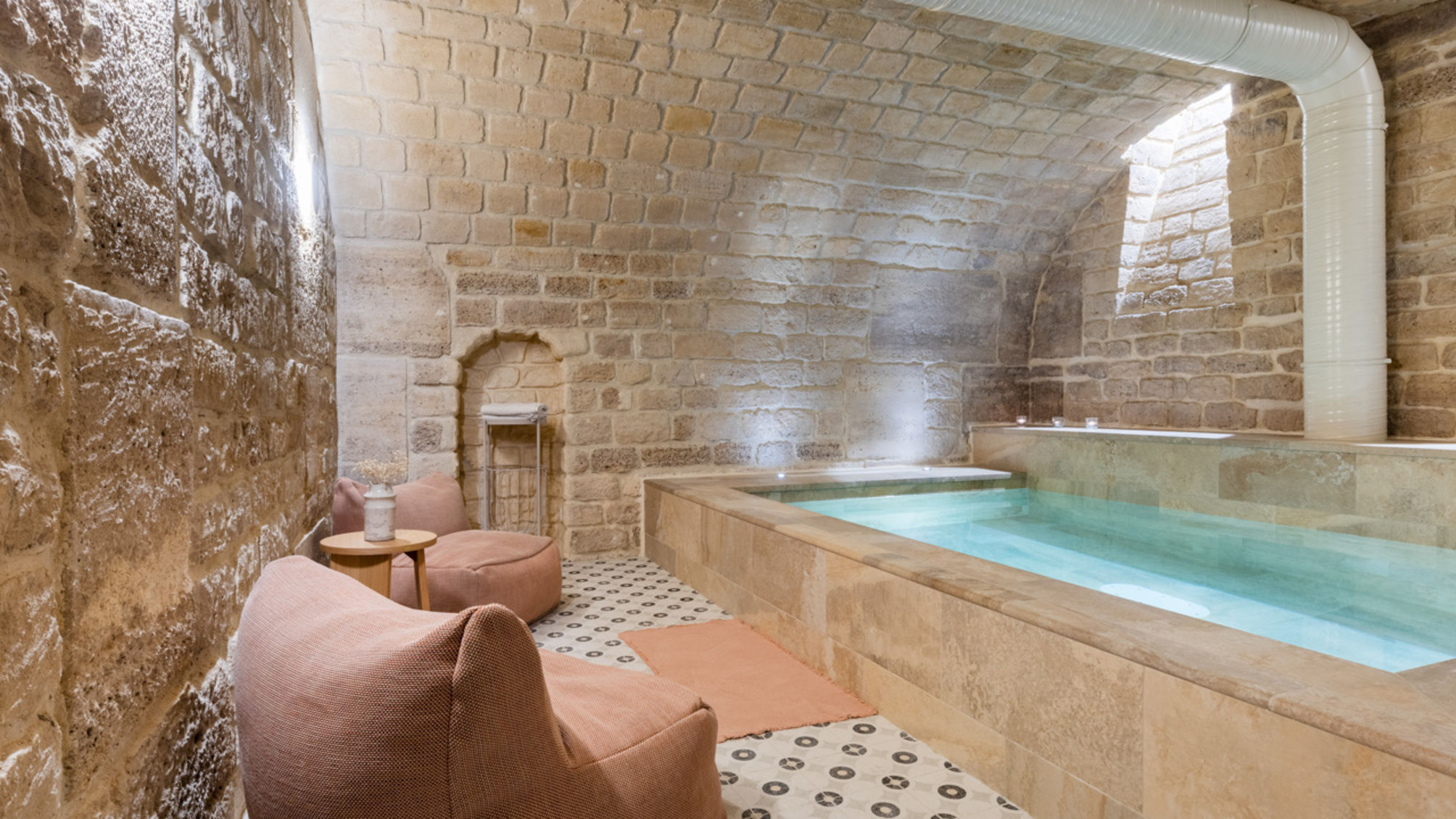 Le Petit Beaumarchais Hotel & Spa 1