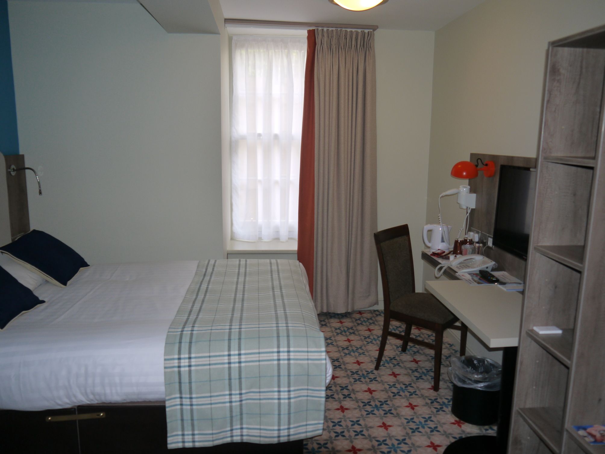 Cairn Hotel & Apartments 2