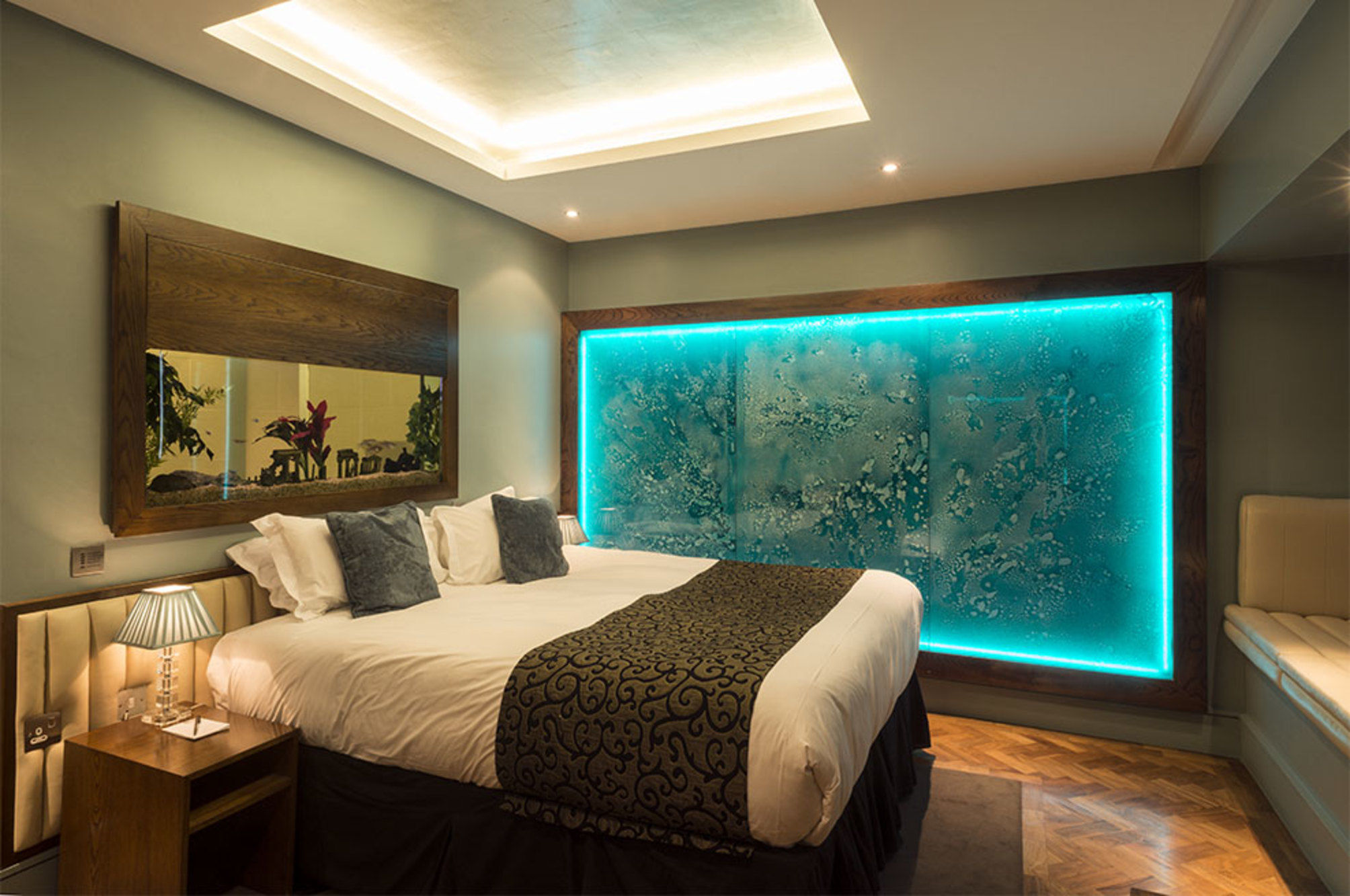 Le Monde Hotel 2