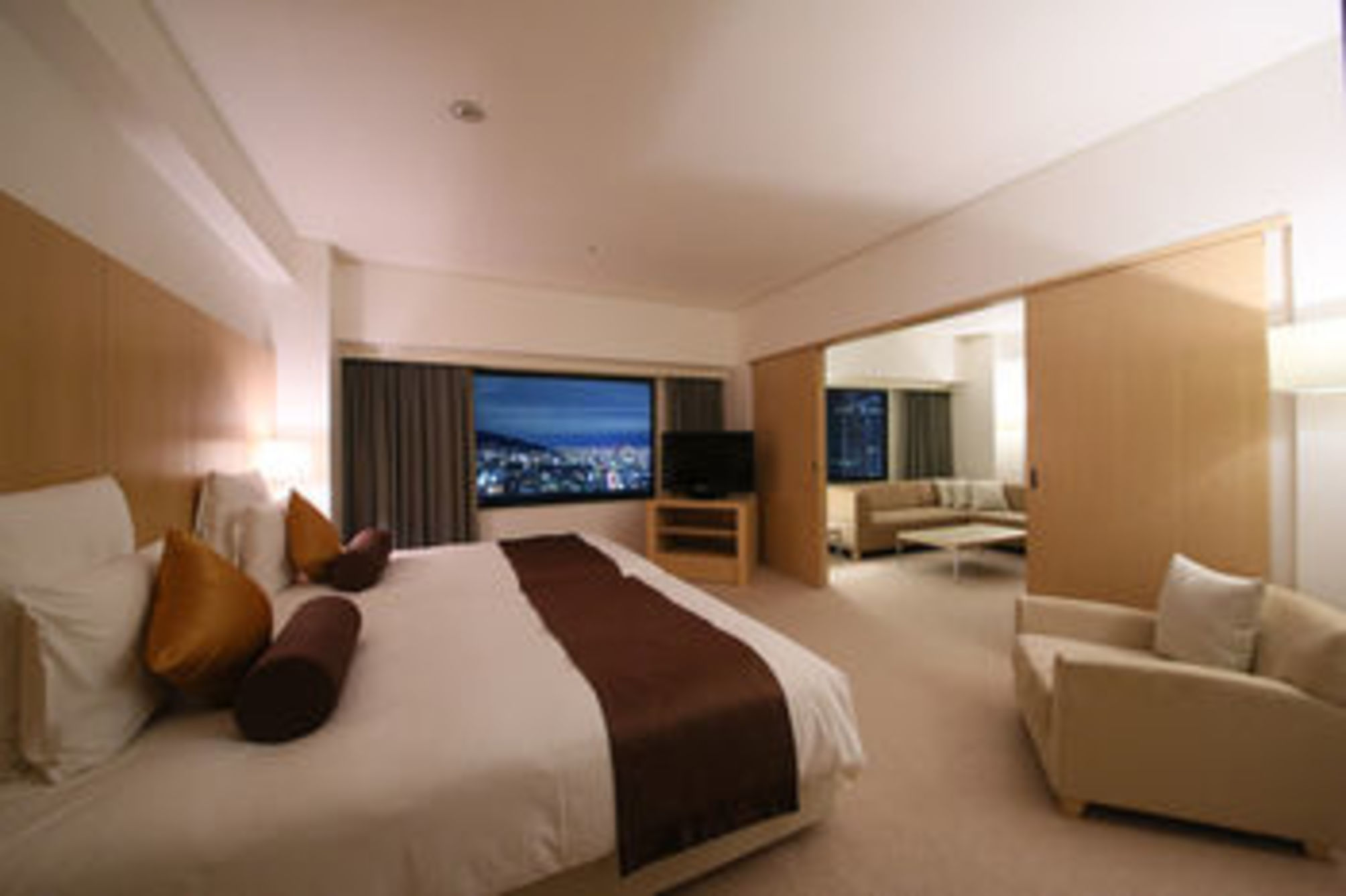 ANA Crowne Plaza KOBE by IHG 1