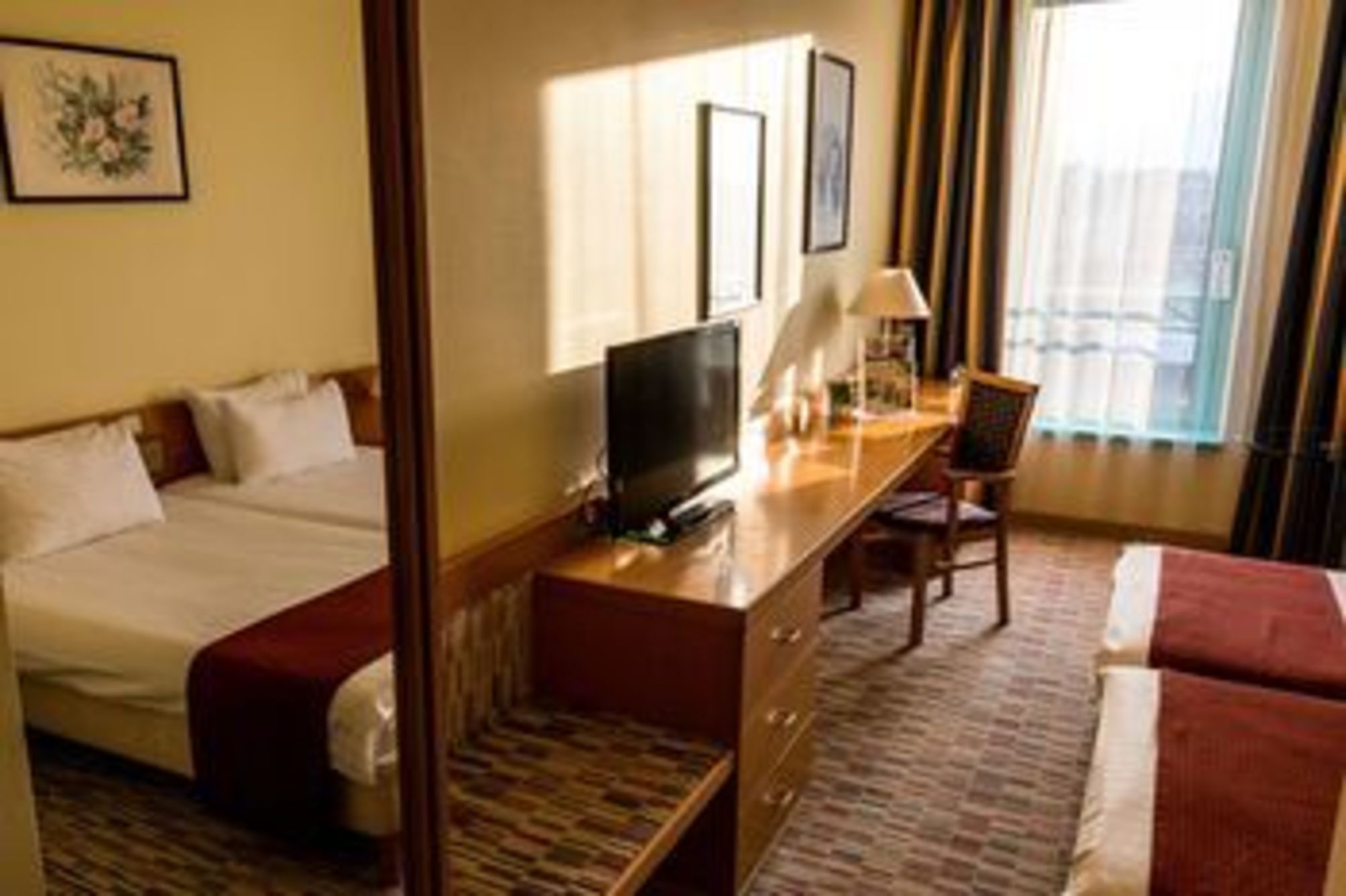Holiday Inn BUDAPEST - BUDAÖRS by IHG 2