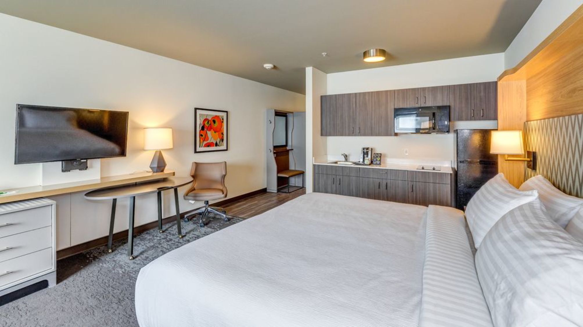 Holiday Inn & Suites BELLINGHAM by IHG 1