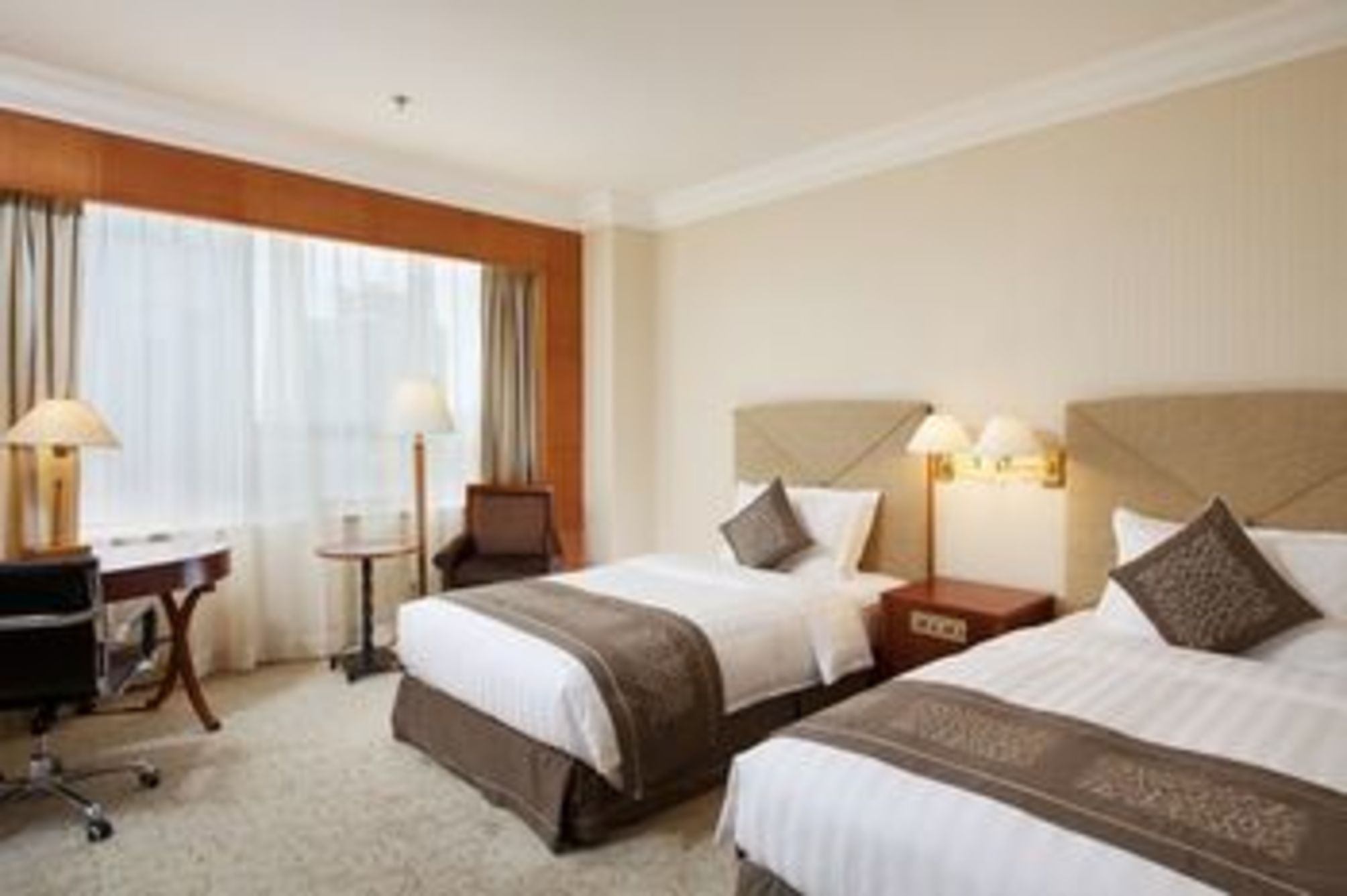 Crowne Plaza QINGDAO by IHG 2