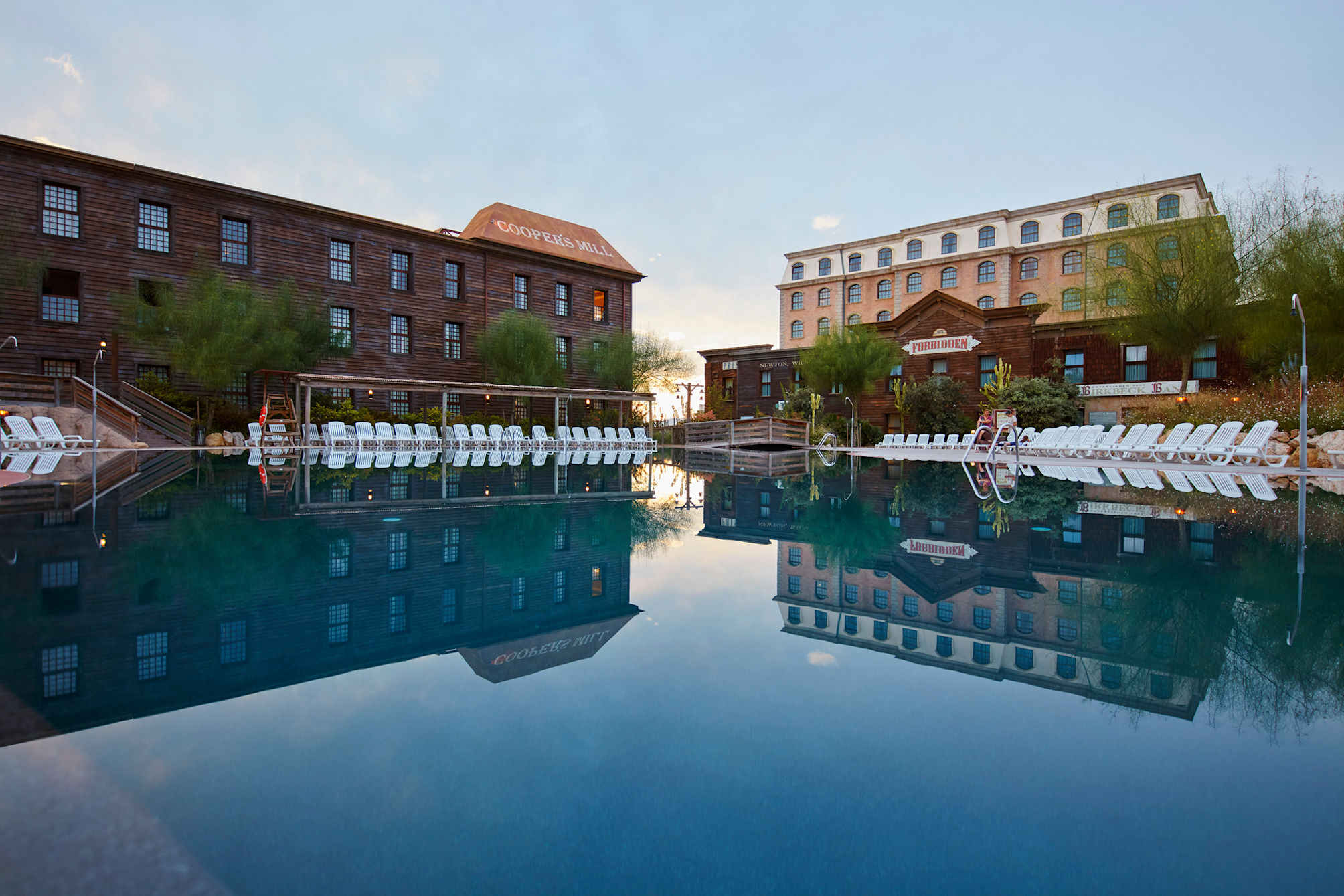 PortAventura Hotel Gold River 4* - Includes unlimited access to PortAventura Park & 1 access to Ferrari Land 1