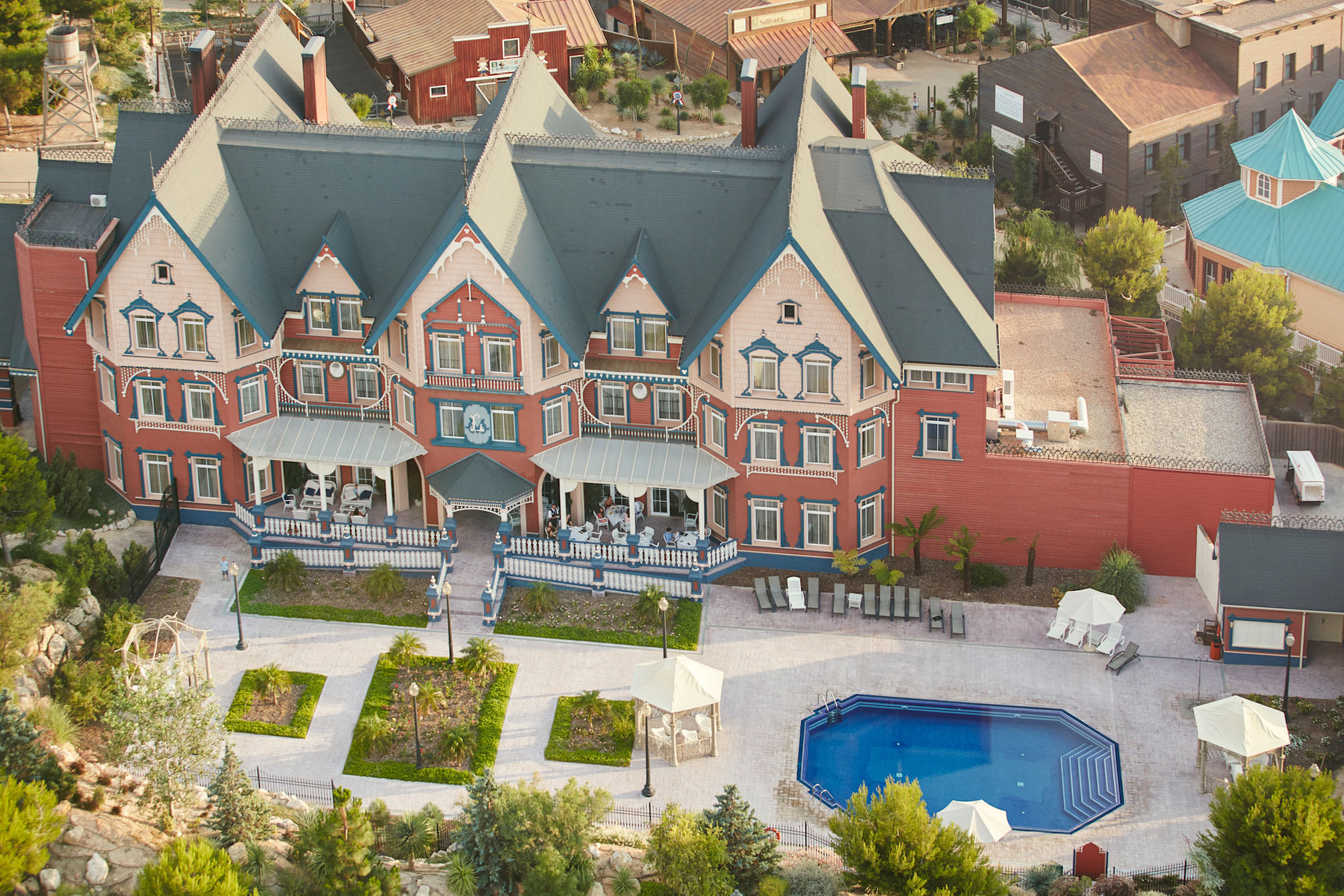 PortAventura Hotel Lucy's Mansion 5* - Includes unlimited access & Express wristband to PortAventura Park & Ferrari Land 2