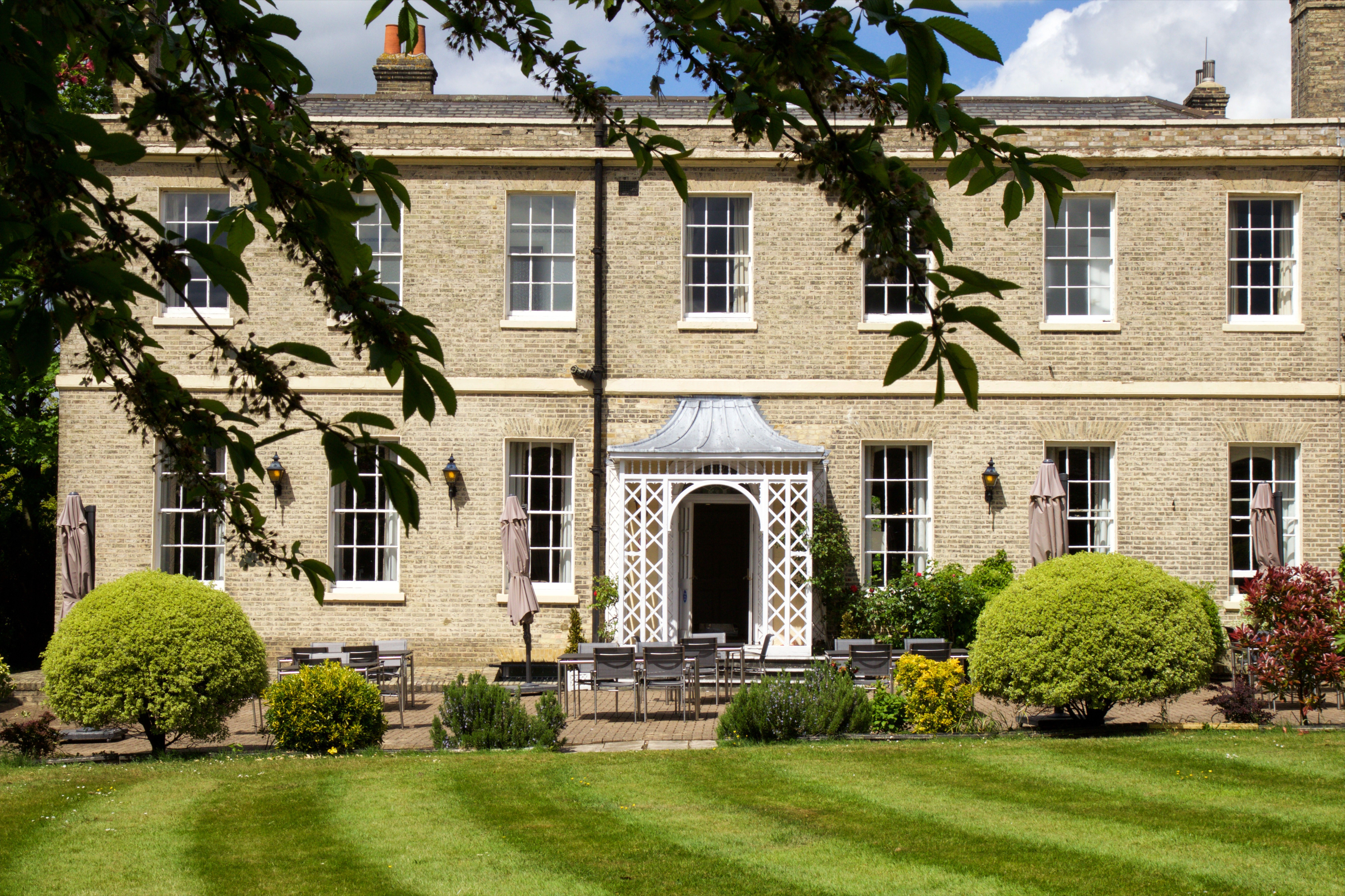 Lyon - Barking - London Chigwell Prince Regent Hotel, BW Signature Collection - Barking