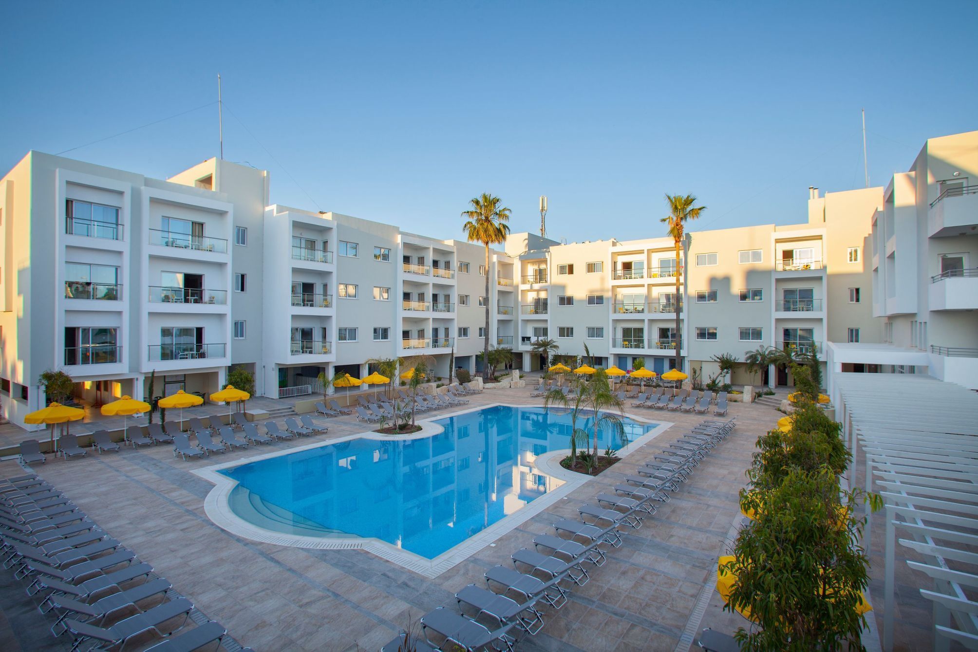 Mayfair Gardens 1
