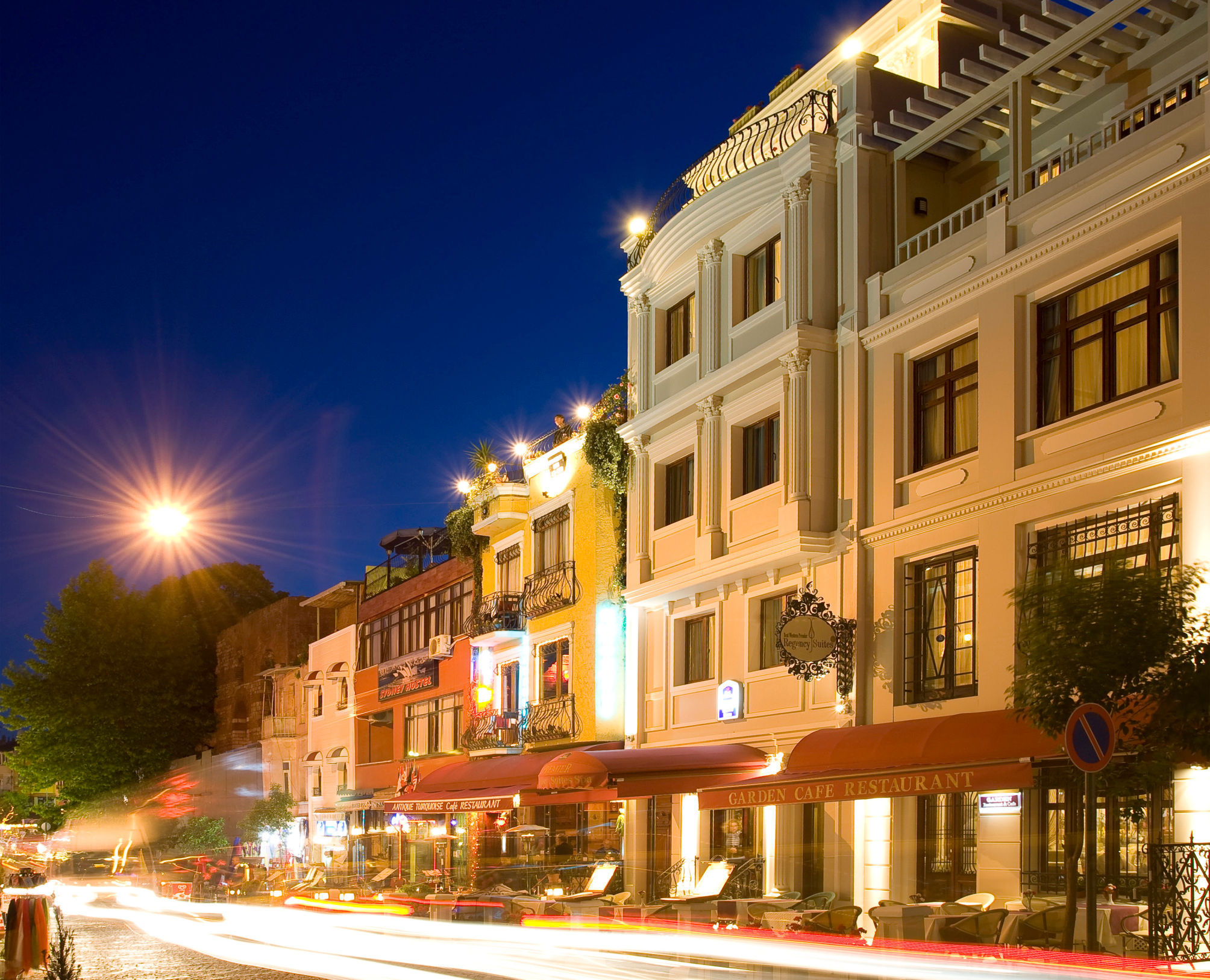 GLK PREMIER Regency Suites & Spa 2