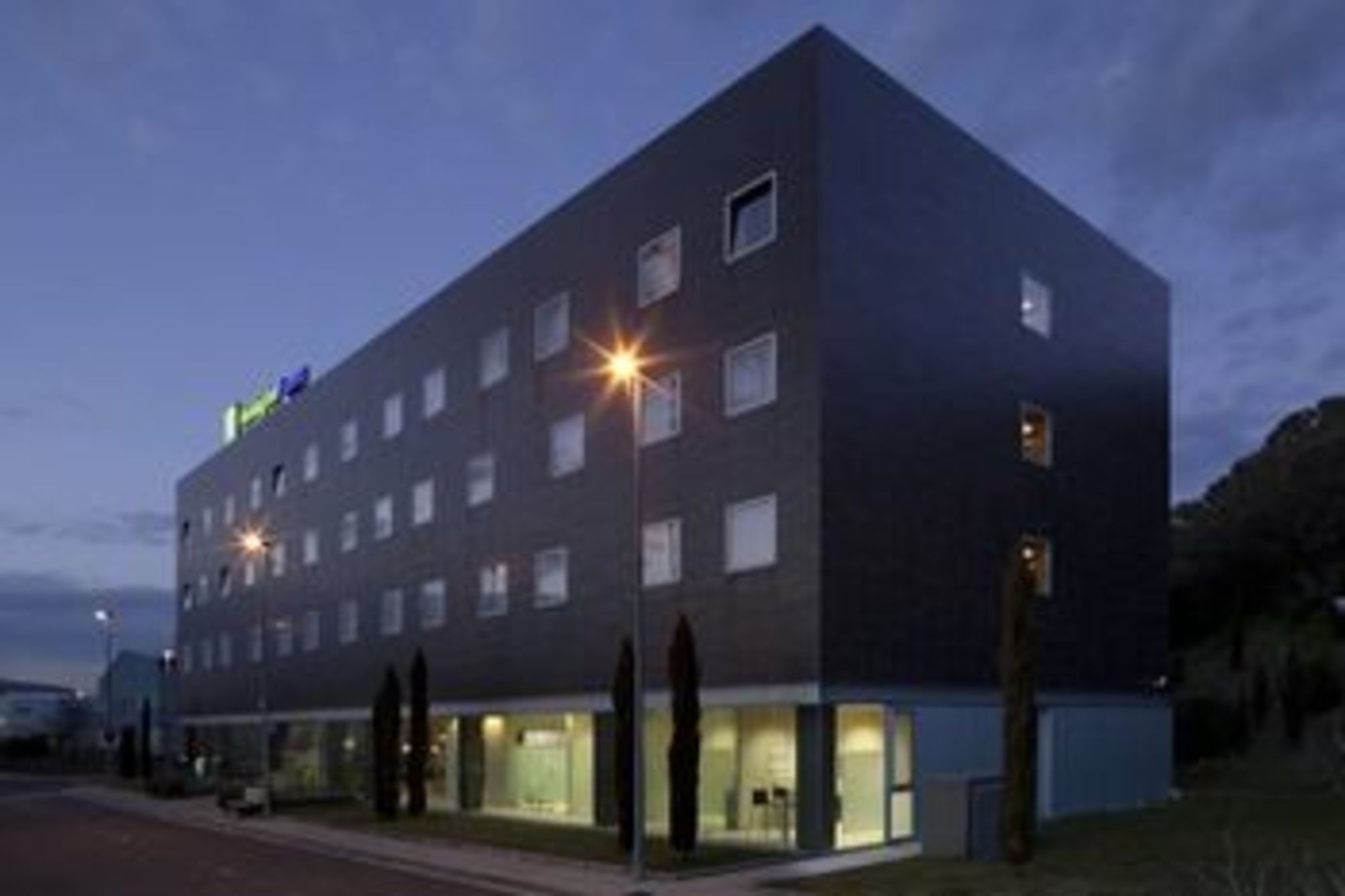Holiday Inn Express PAMPLONA by IHG 2