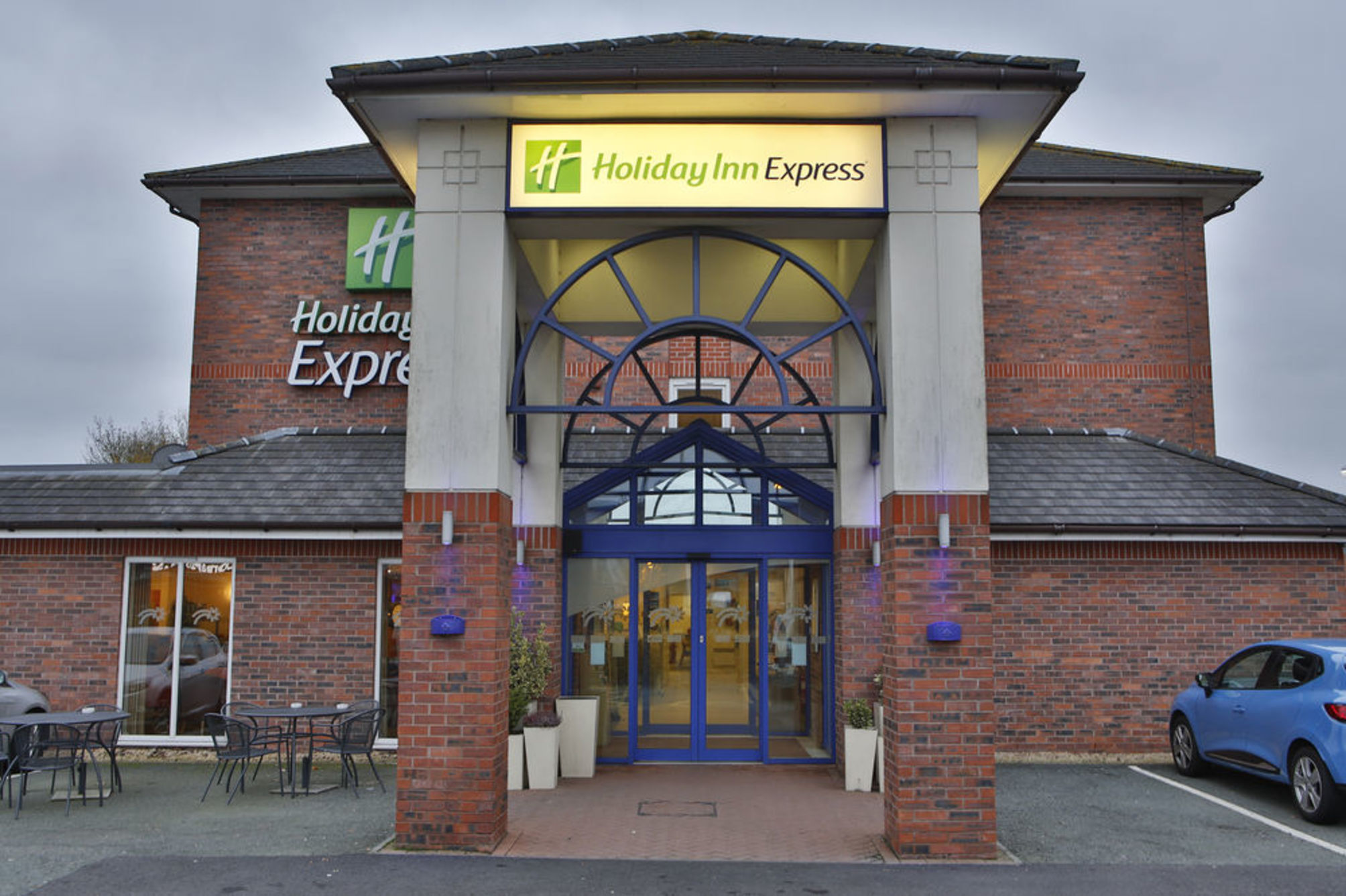 Holiday Inn Express LICHFIELD by IHG 2