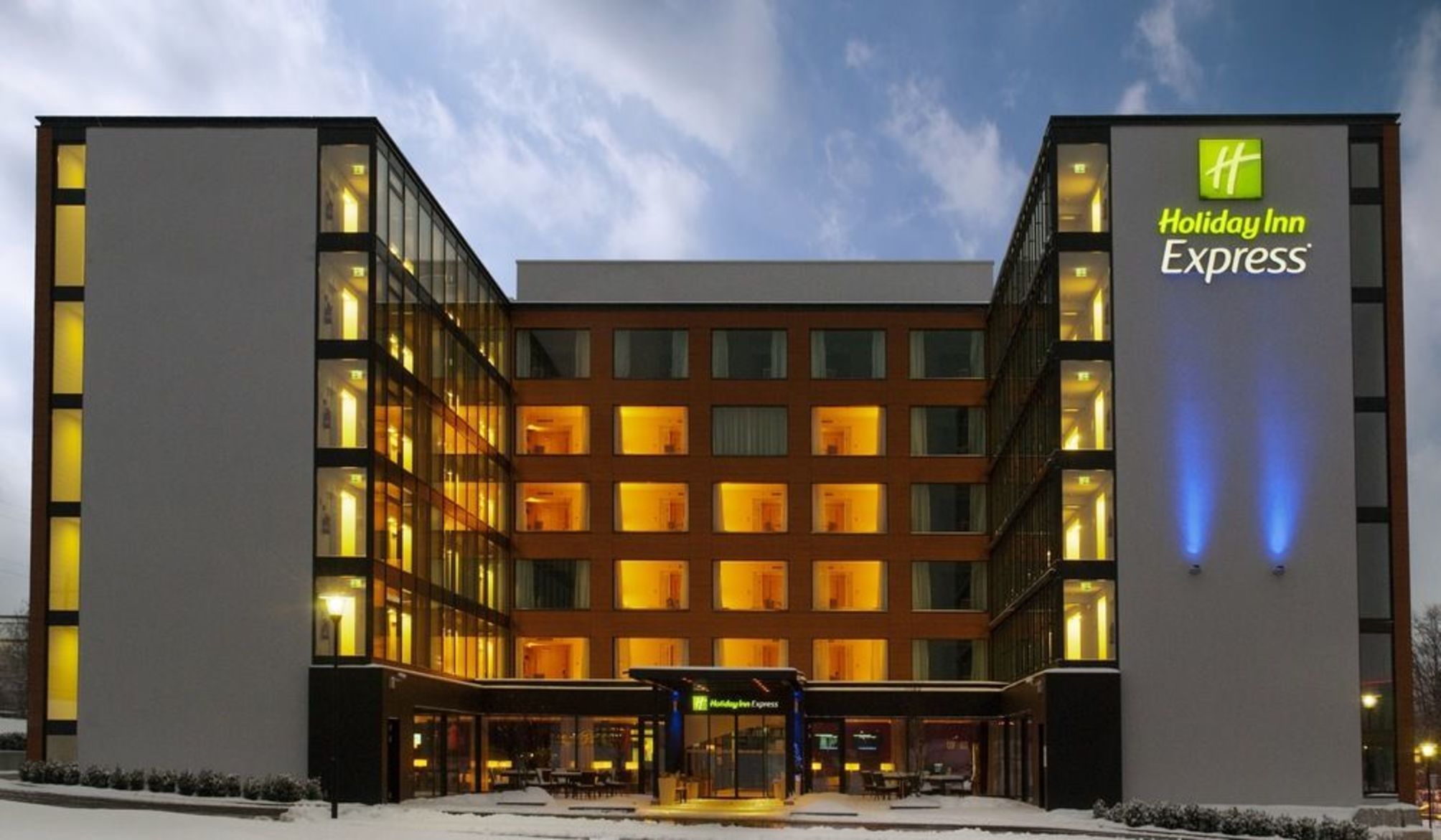 Holiday Inn Express ZÜRICH AIRPORT by IHG 2