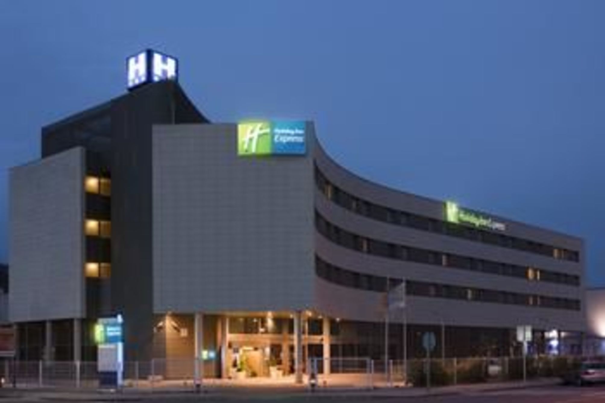 Holiday Inn Express BARCELONA - MOLINS DE REI by IHG 2